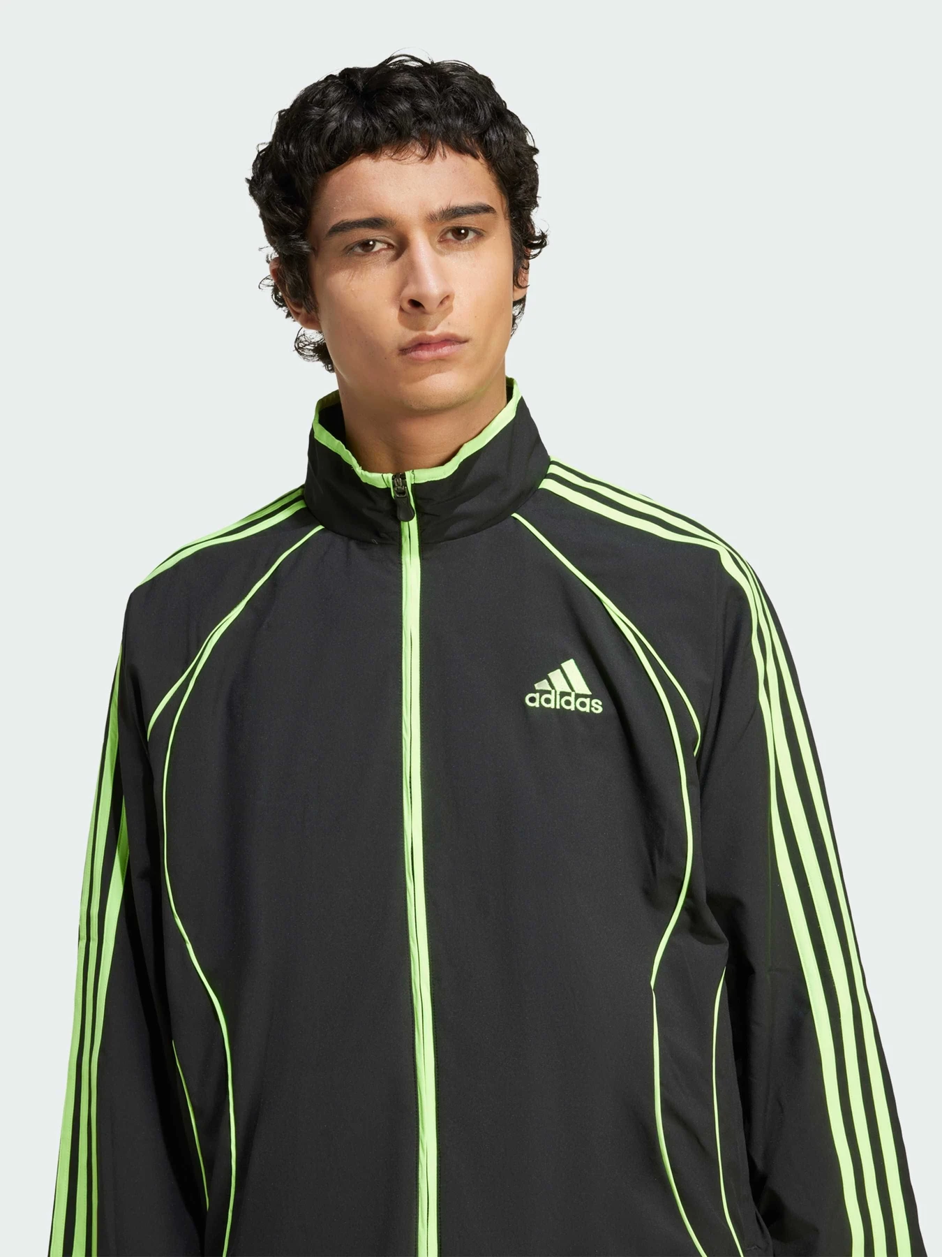 Куртки та дублянки Adidas Adicolor модель JW5866 Куртки та дублянки Adidas Adicolor модель JW5866 Фото