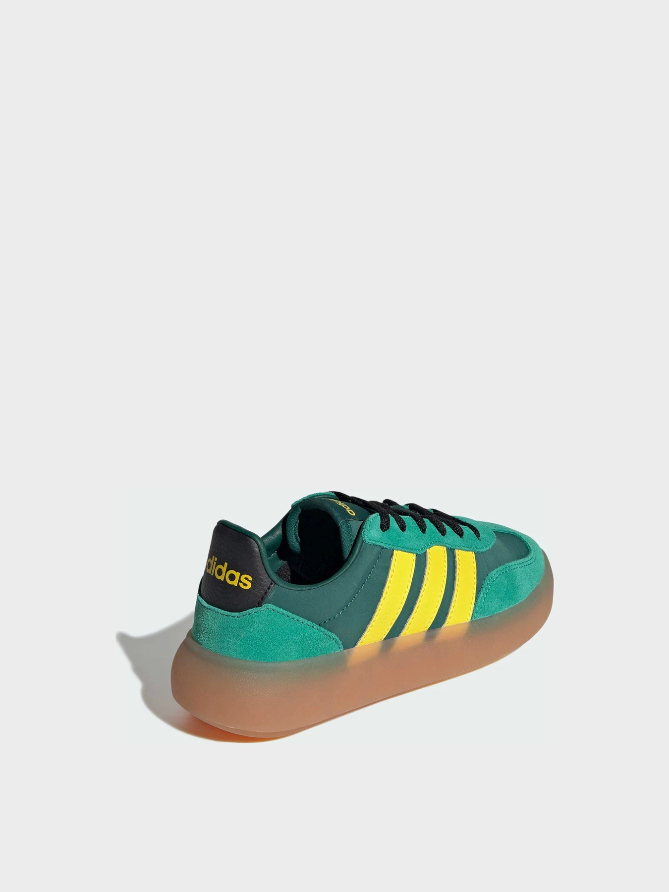 Кроссовки Adidas модель JQ8852 Кроссовки Adidas модель JQ8852 Фото