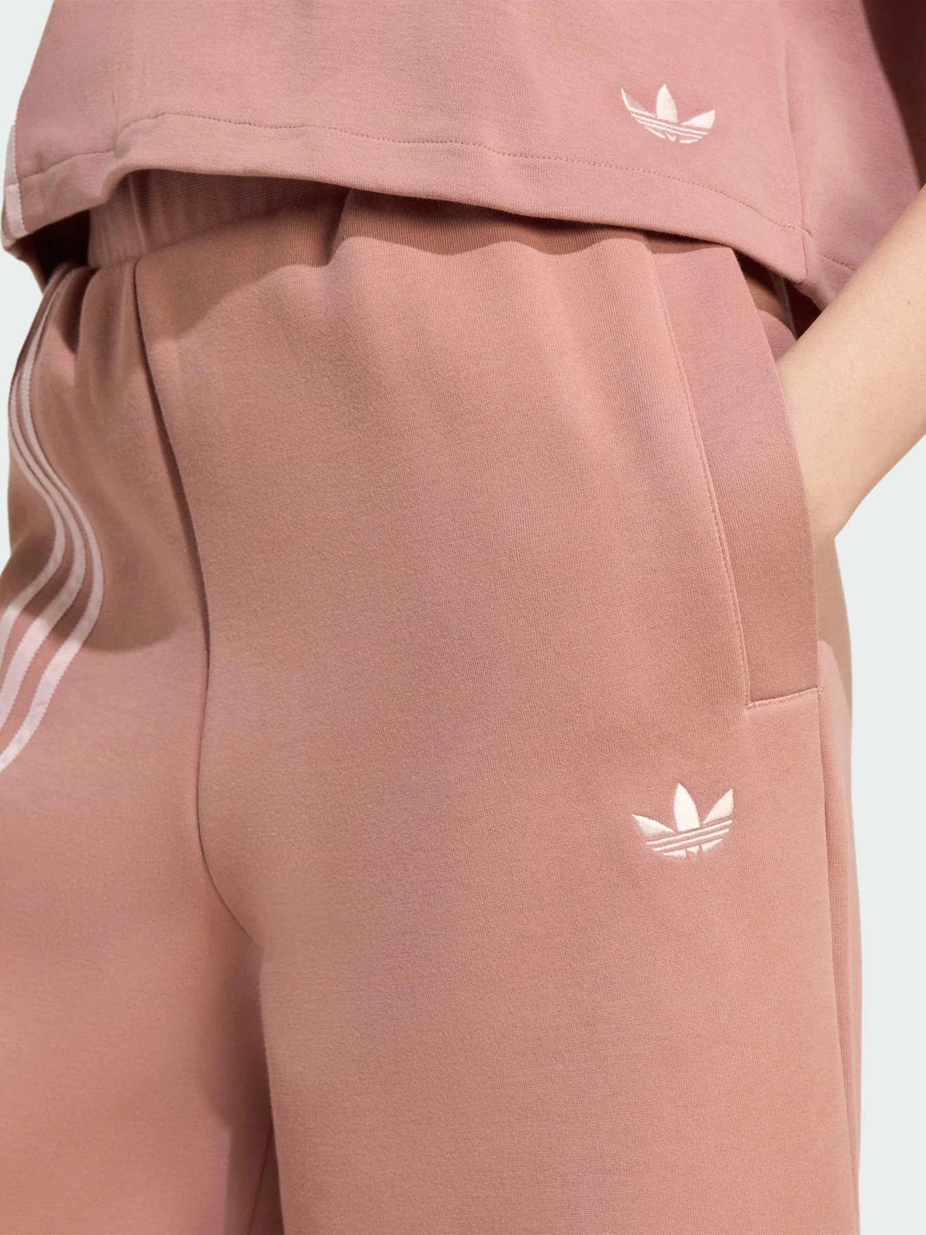 Брюки Adidas 3 Stripes модель JW3621 Брюки Adidas 3 Stripes модель JW3621 Фото