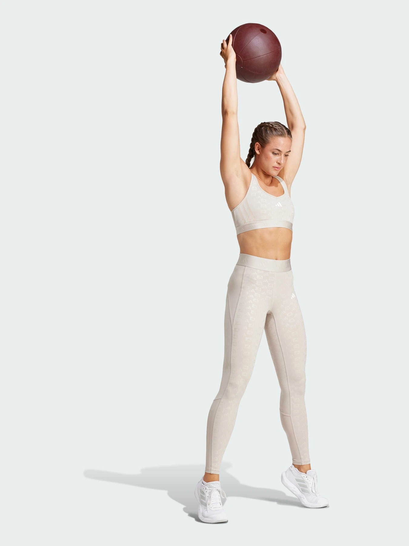 Футболки и поло Adidas модель IX3195 Футболки и поло Adidas модель IX3195 Фото