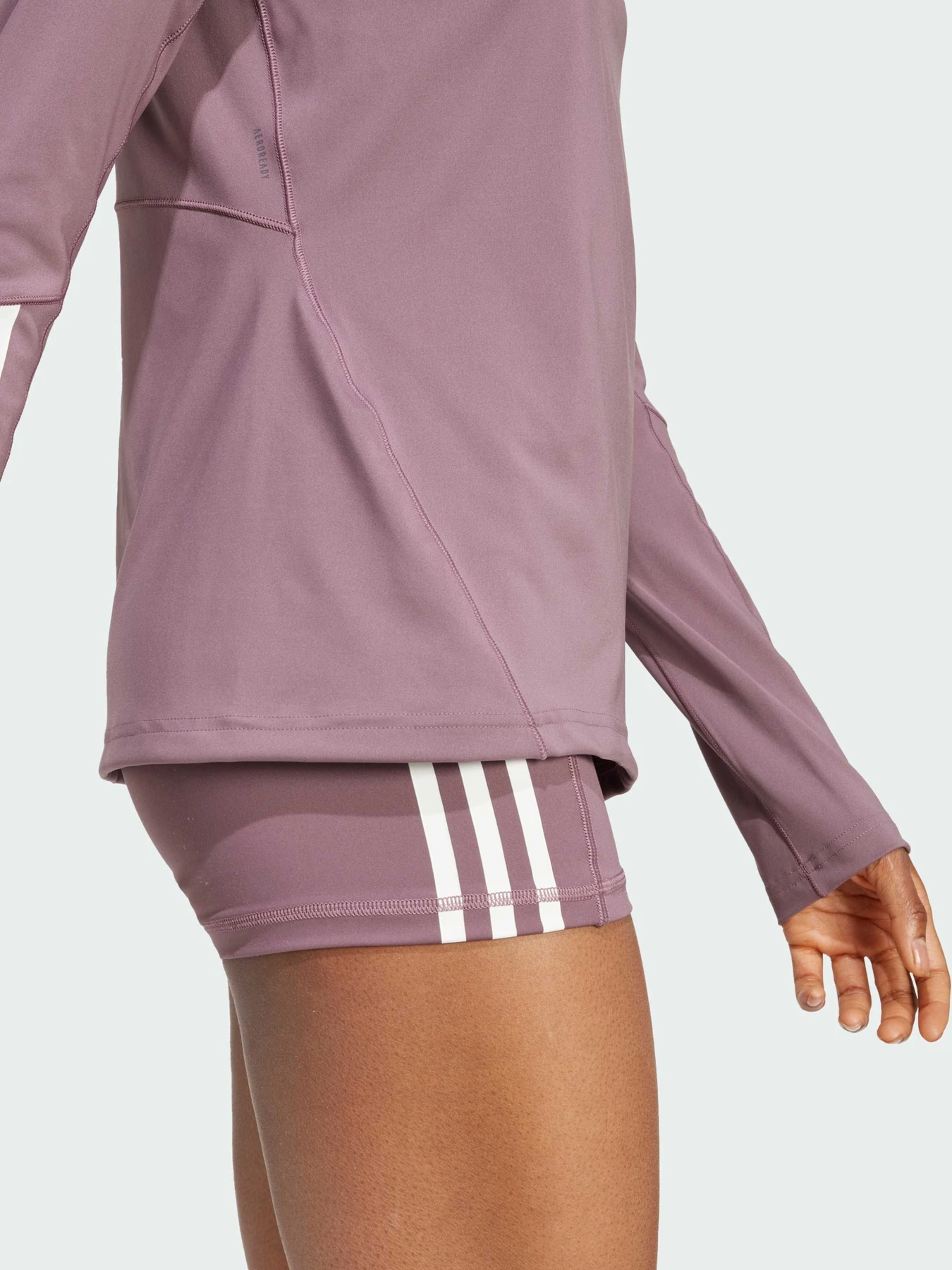 Худи и свитшоты Adidas модель IX3222 Худи и свитшоты Adidas модель IX3222 Фото