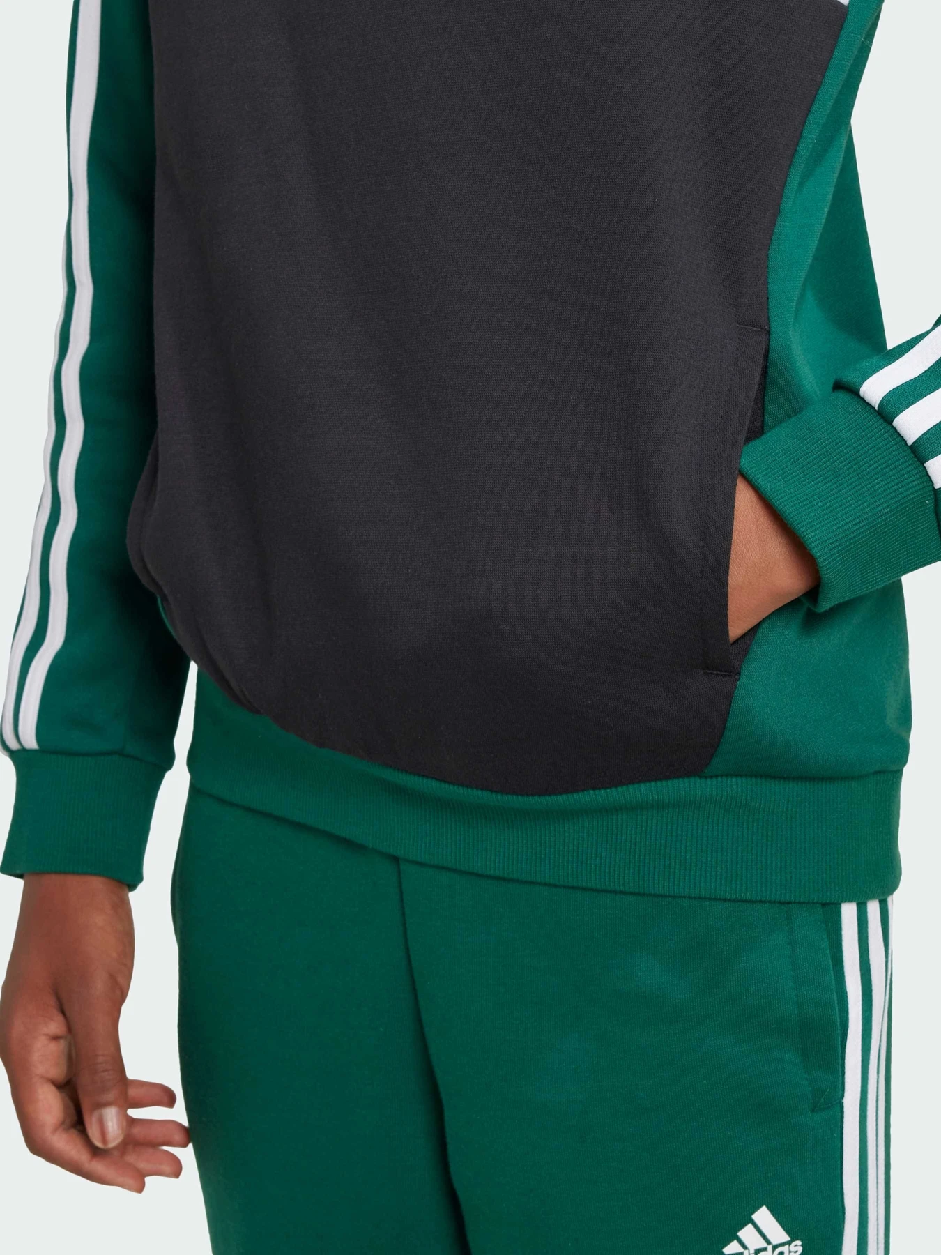 Худи и свитшоты Adidas 3 Stripes модель IY1786 Худи и свитшоты Adidas 3 Stripes модель IY1786 Фото