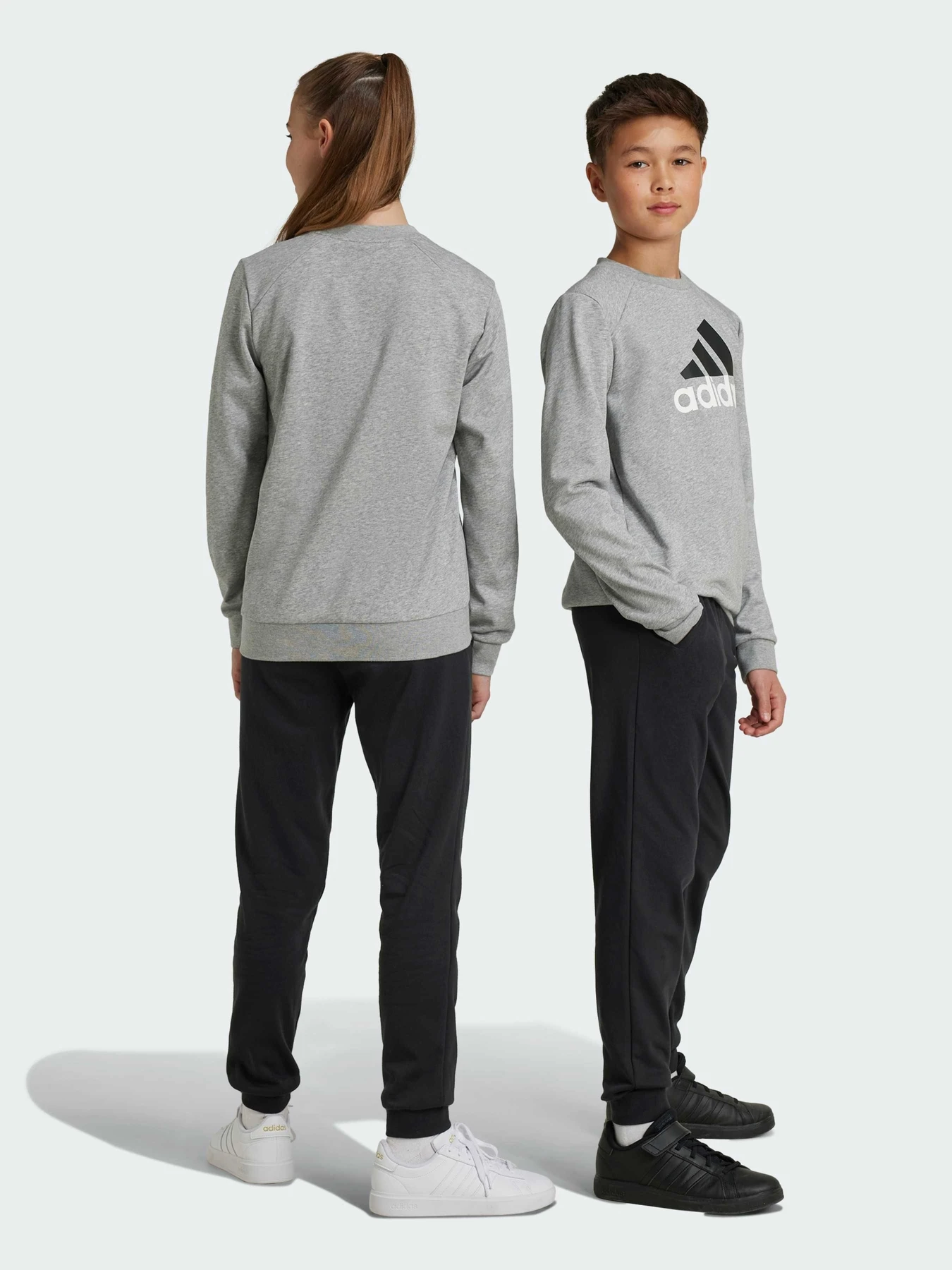 Костюмы Adidas модель IY5430 Костюмы Adidas модель IY5430 Фото