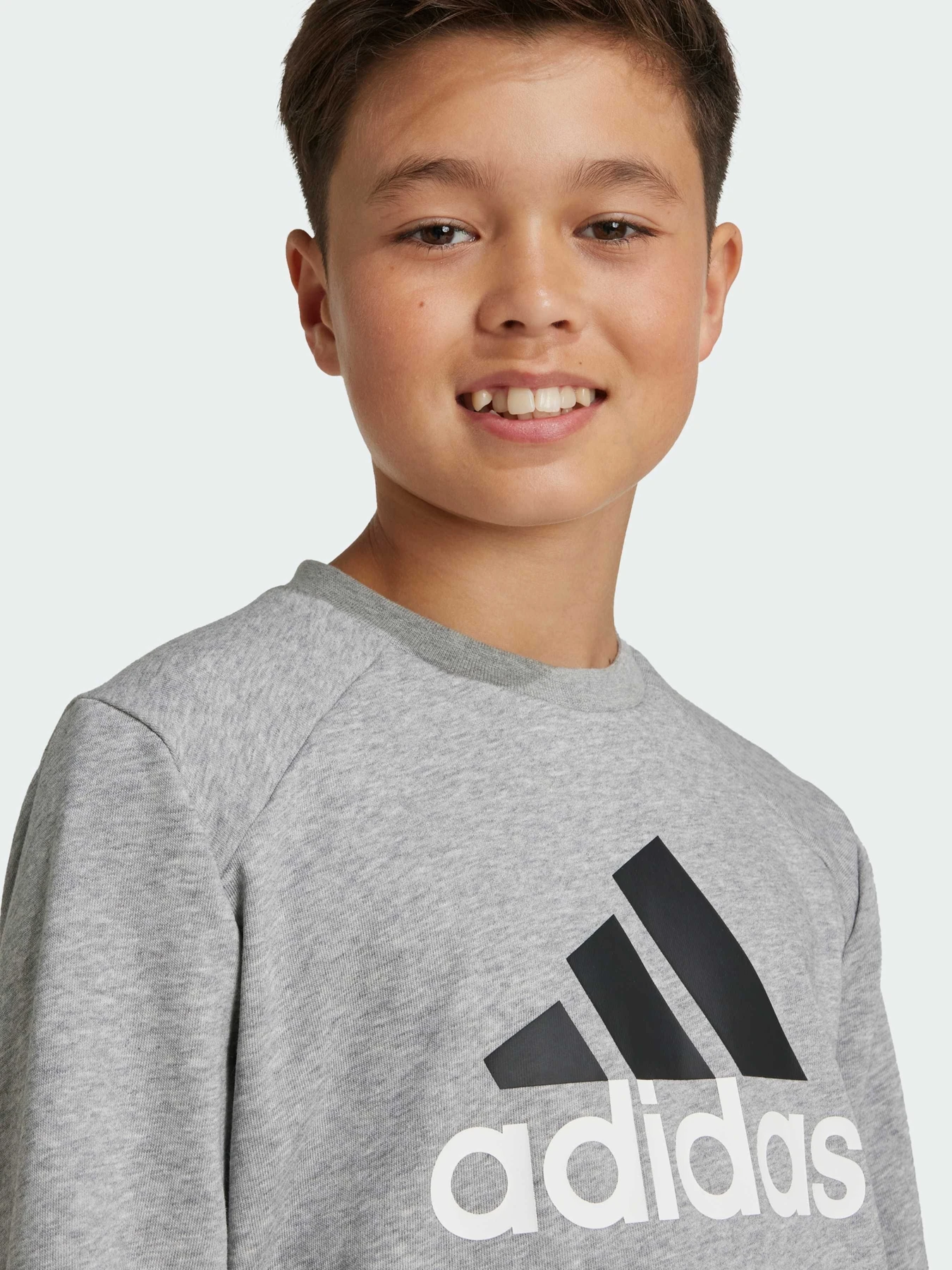 Костюмы Adidas модель IY5430 Костюмы Adidas модель IY5430 Фото