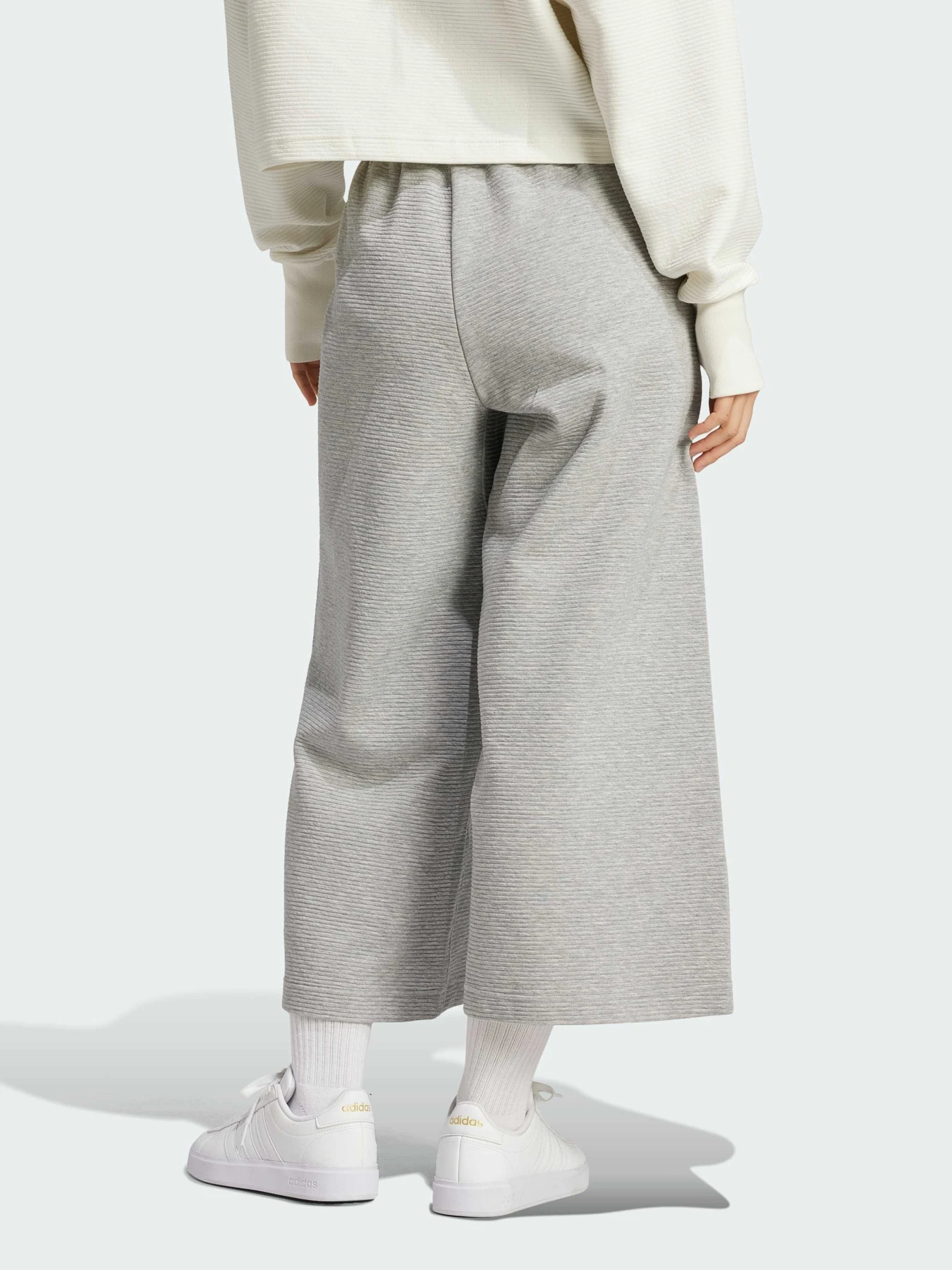 Брюки Adidas модель IY6830 Фото