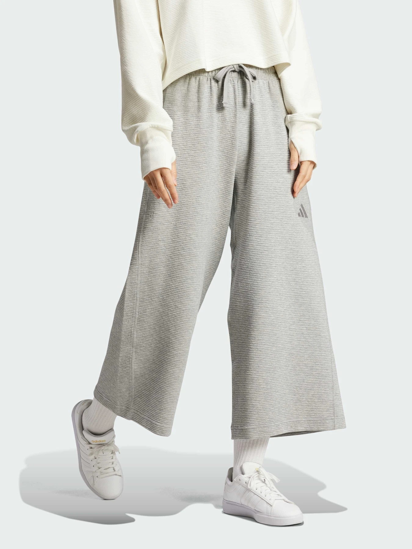 Брюки Adidas модель IY6830 Фото
