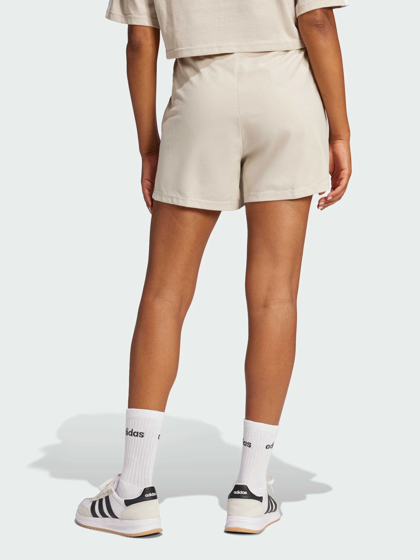 Шорти Adidas модель JE1195 Шорти Adidas модель JE1195 Фото
