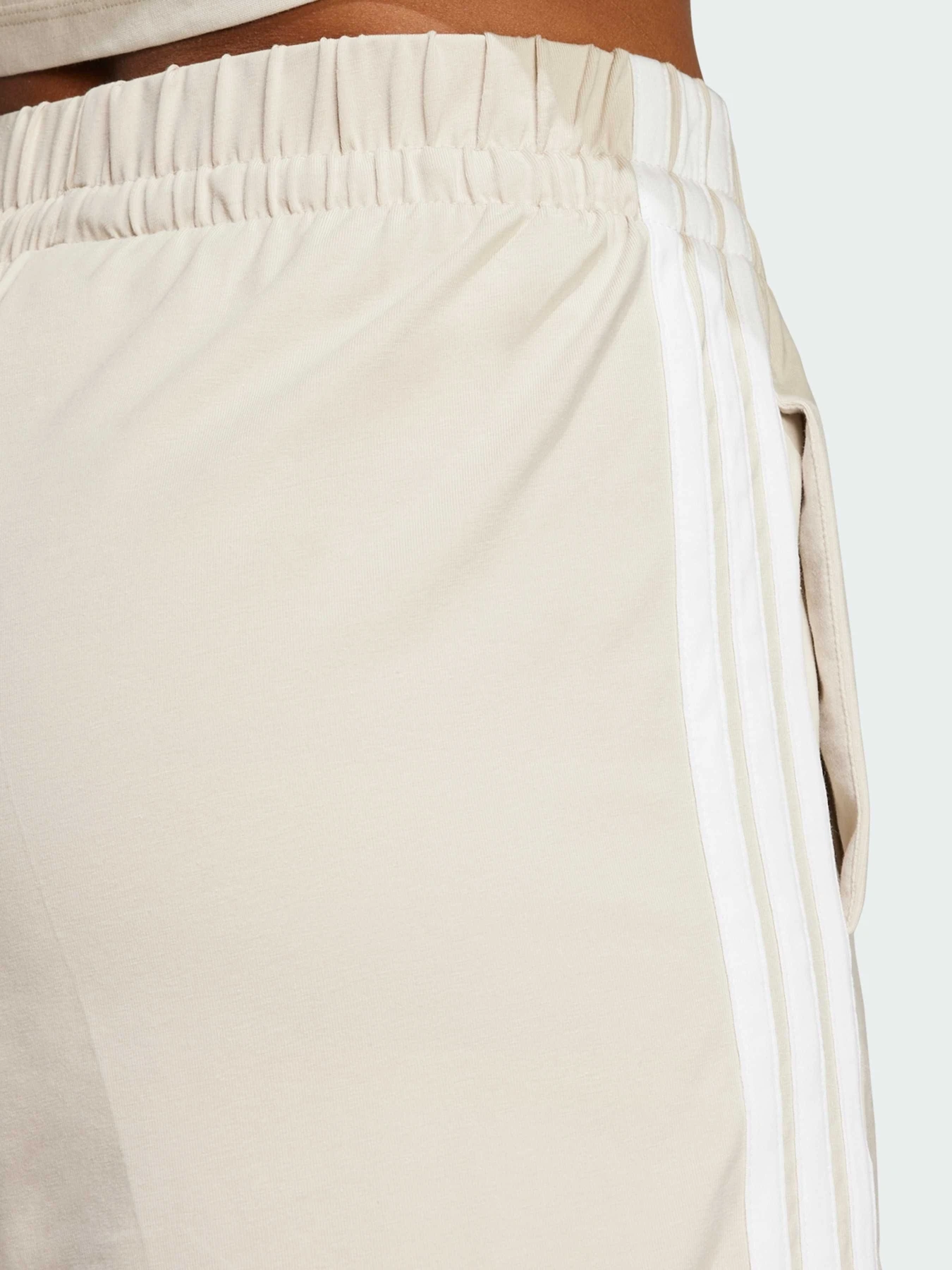Шорти Adidas модель JE1195 Шорти Adidas модель JE1195 Фото