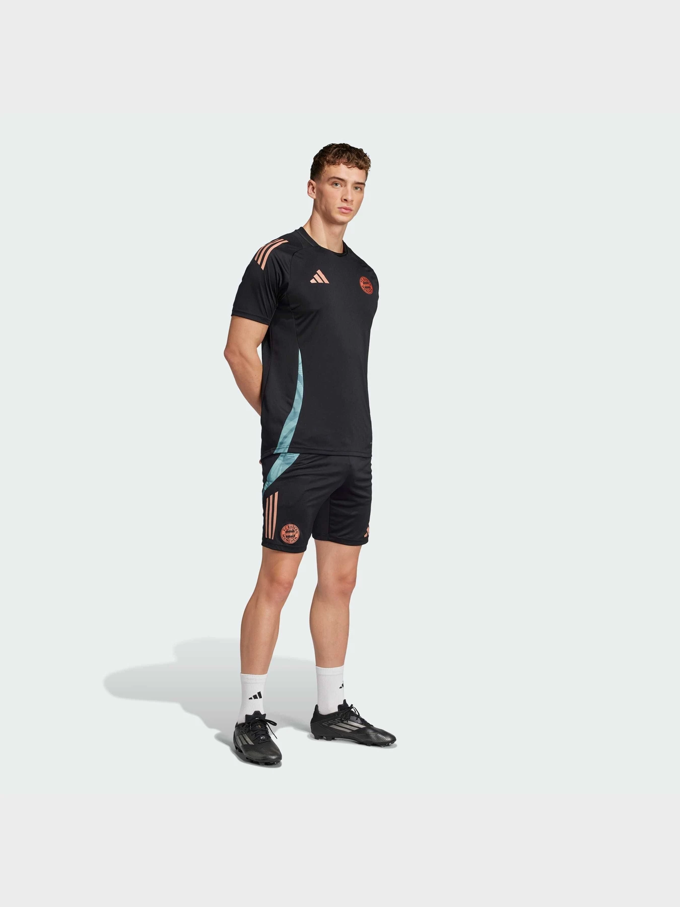 Шорты Adidas модель JI5276 Фото