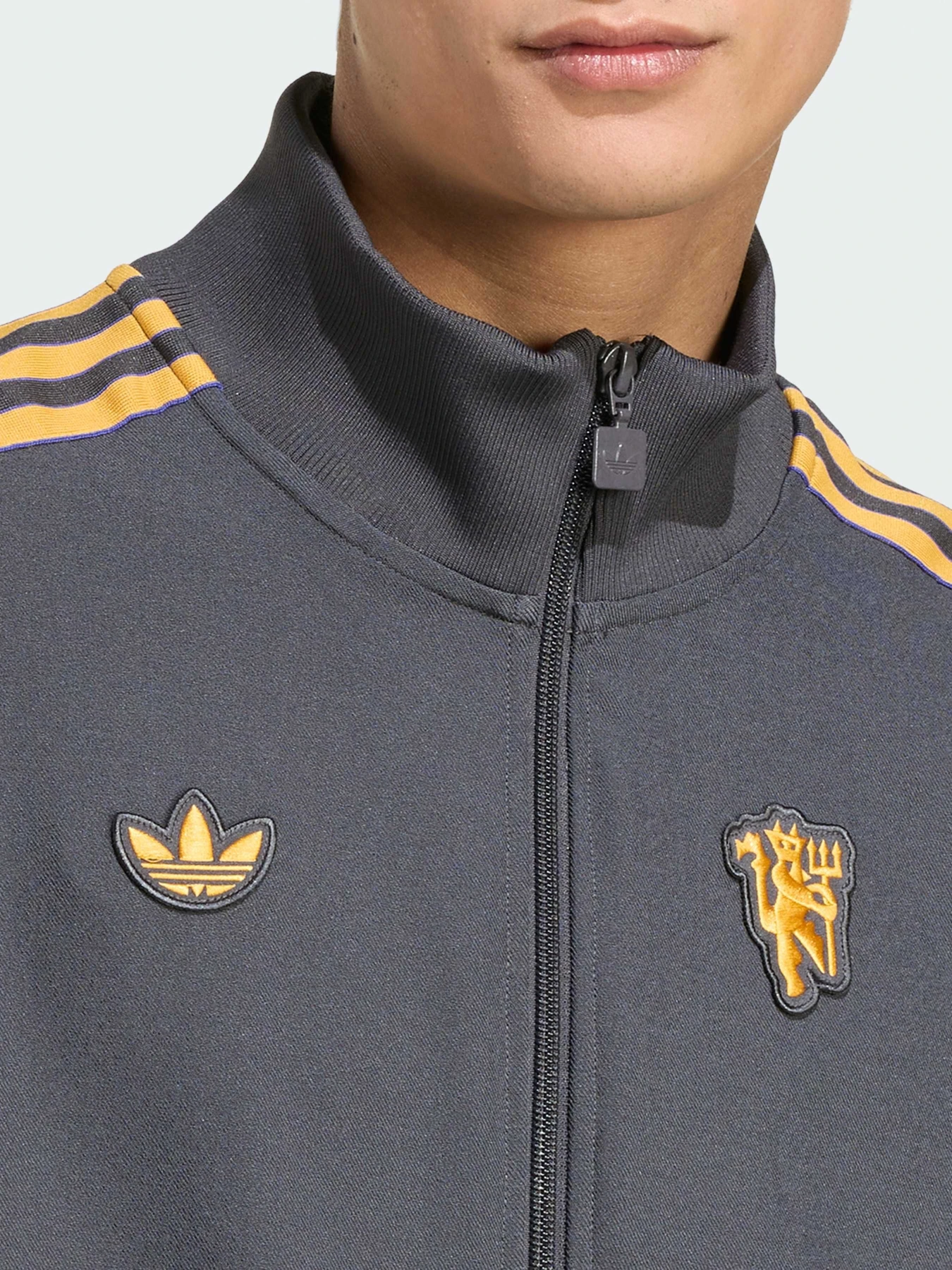 Худи и свитшоты Adidas модель JN2816 Фото