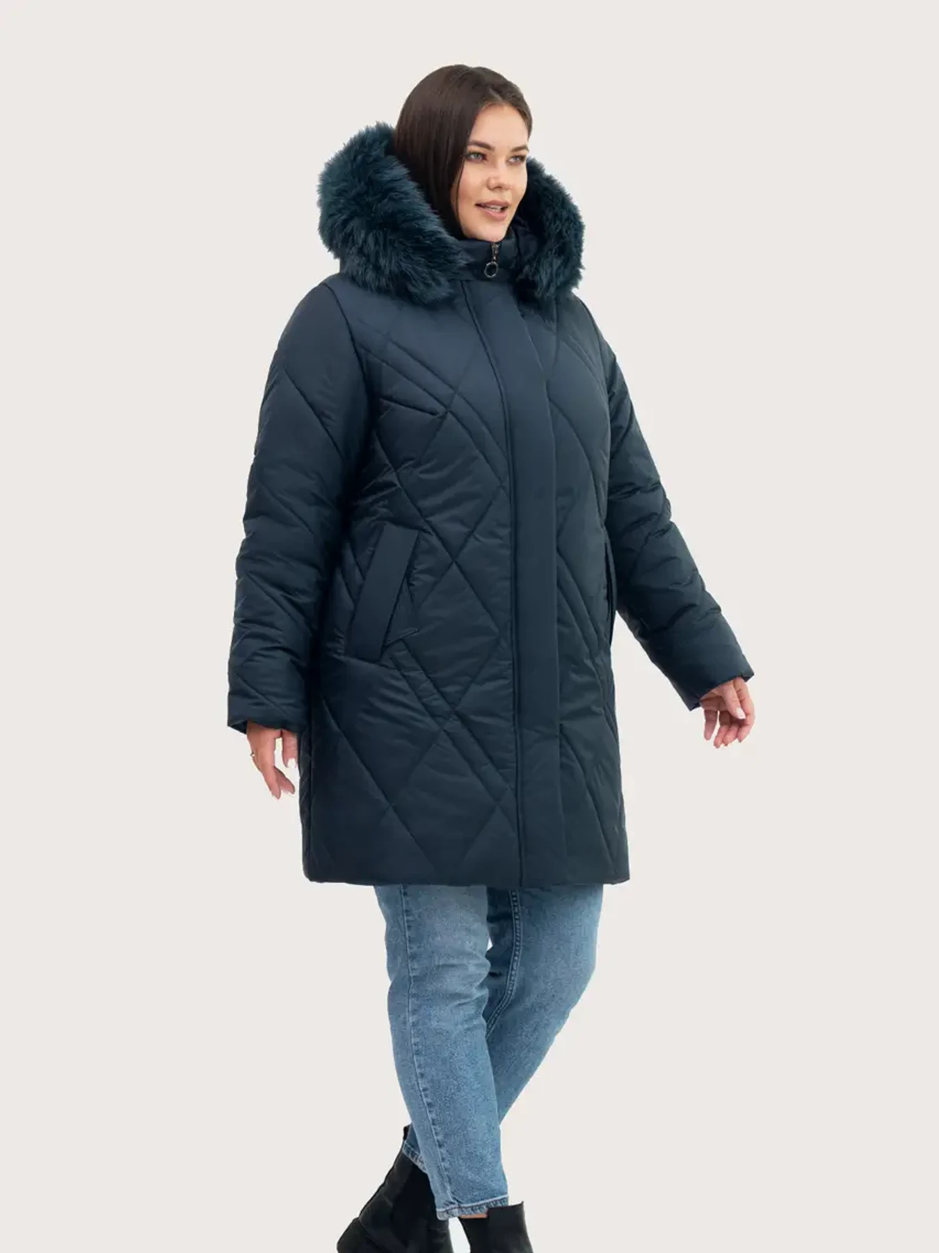 Куртки и дубленки UVENTUM модель LR-12-GRN Куртки и дубленки UVENTUM модель LR-12-GRN Фото