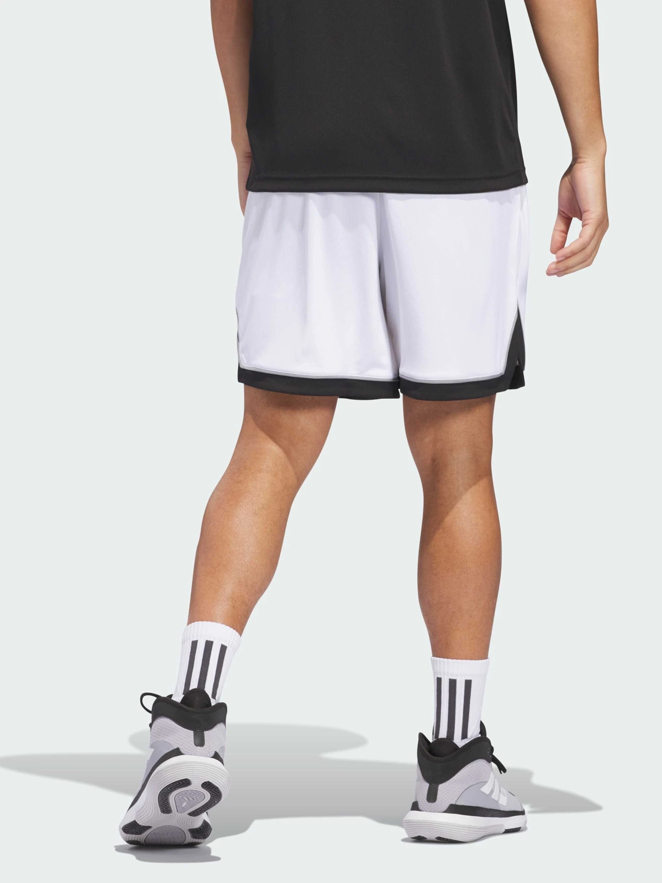 Шорты Adidas модель JN4729 Шорты Adidas модель JN4729 Фото