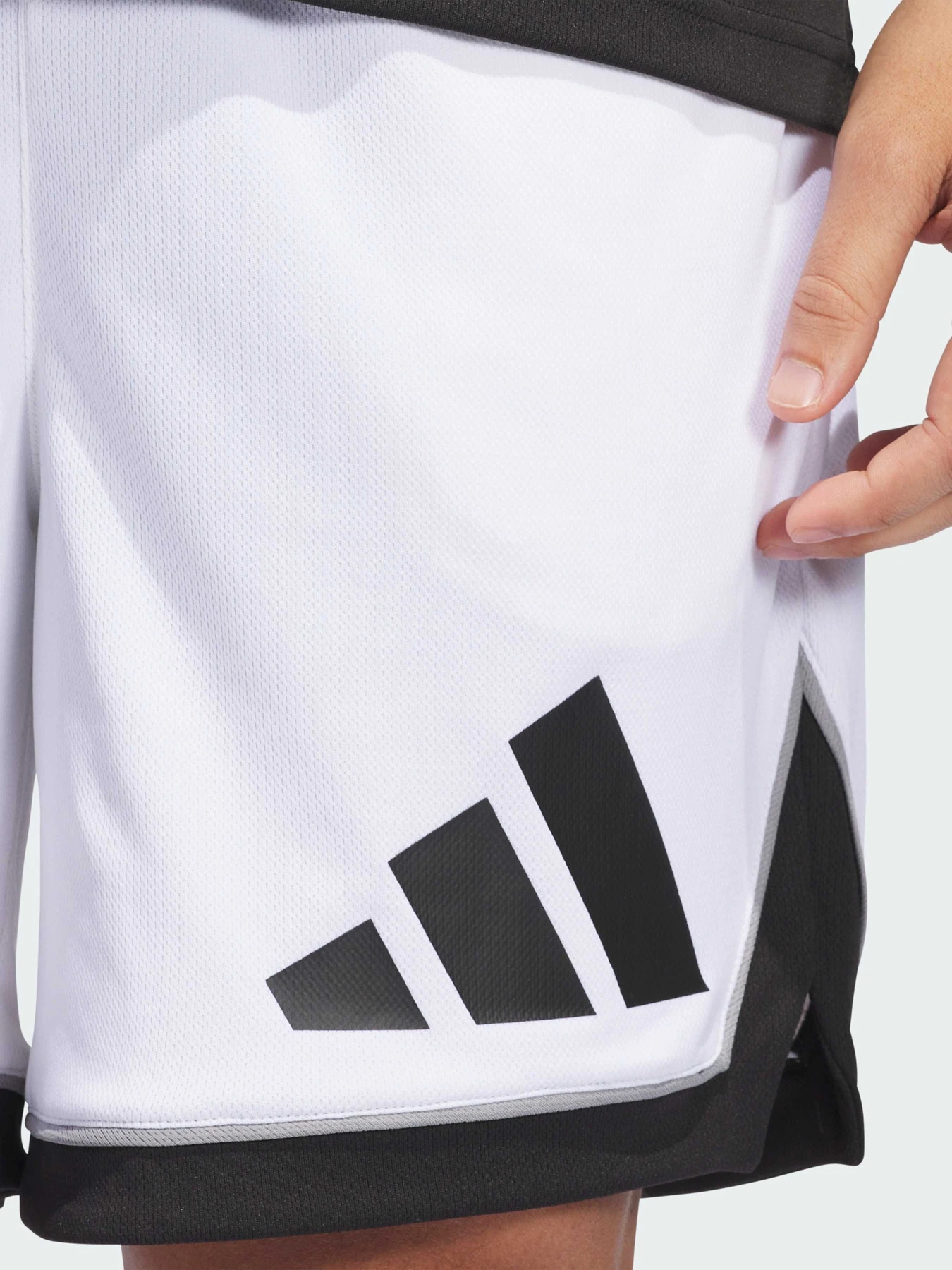 Шорты Adidas модель JN4729 Шорты Adidas модель JN4729 Фото