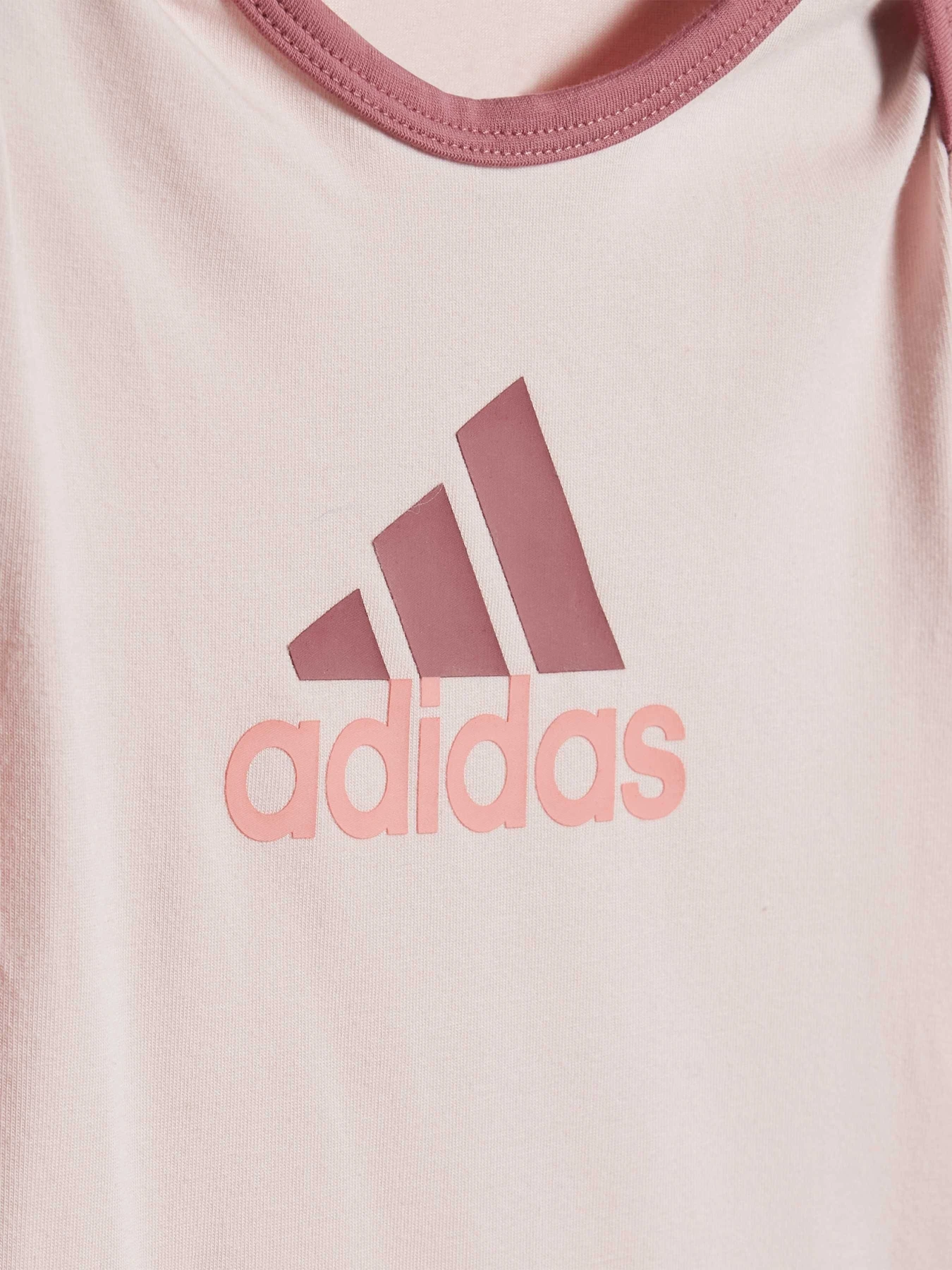 Одежда для младенцев Adidas модель IZ4972 Одежда для младенцев Adidas модель IZ4972 Фото