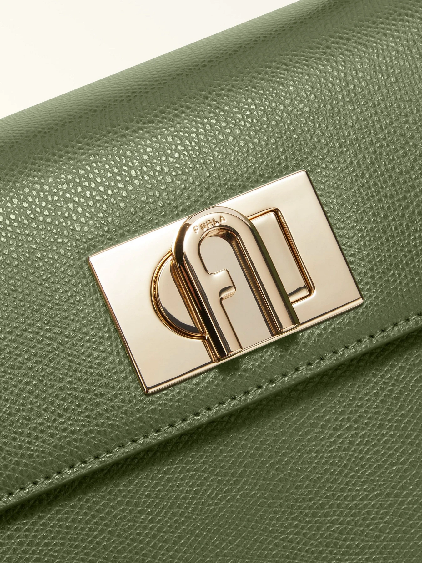 Сумки Furla модель WB00109ARE000OLI001007 Сумки Furla модель WB00109ARE000OLI001007 Фото
