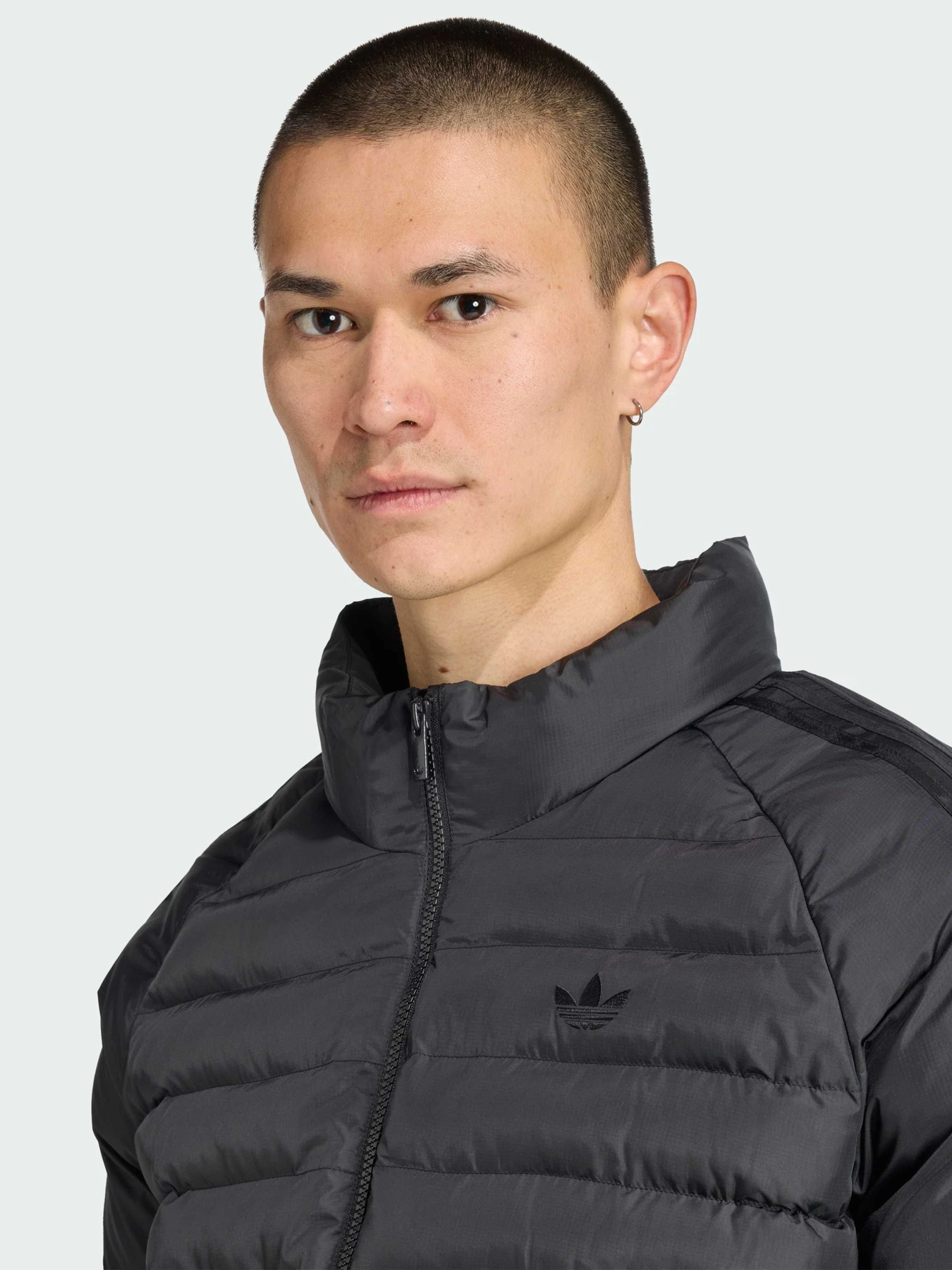 Куртки и дубленки Adidas модель JW5844 Куртки и дубленки Adidas модель JW5844 Фото