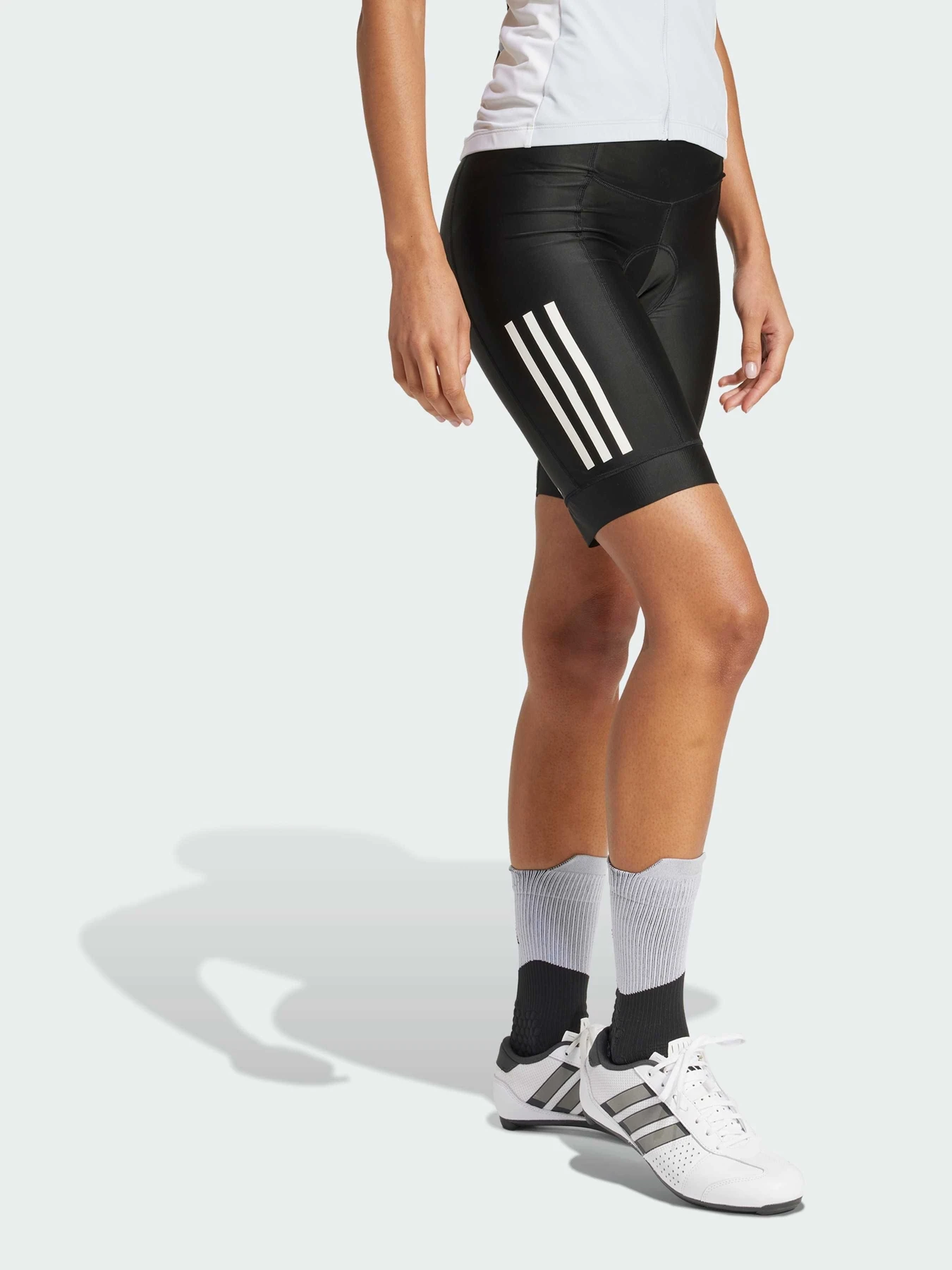 Шорти Adidas модель JD7187 Фото
