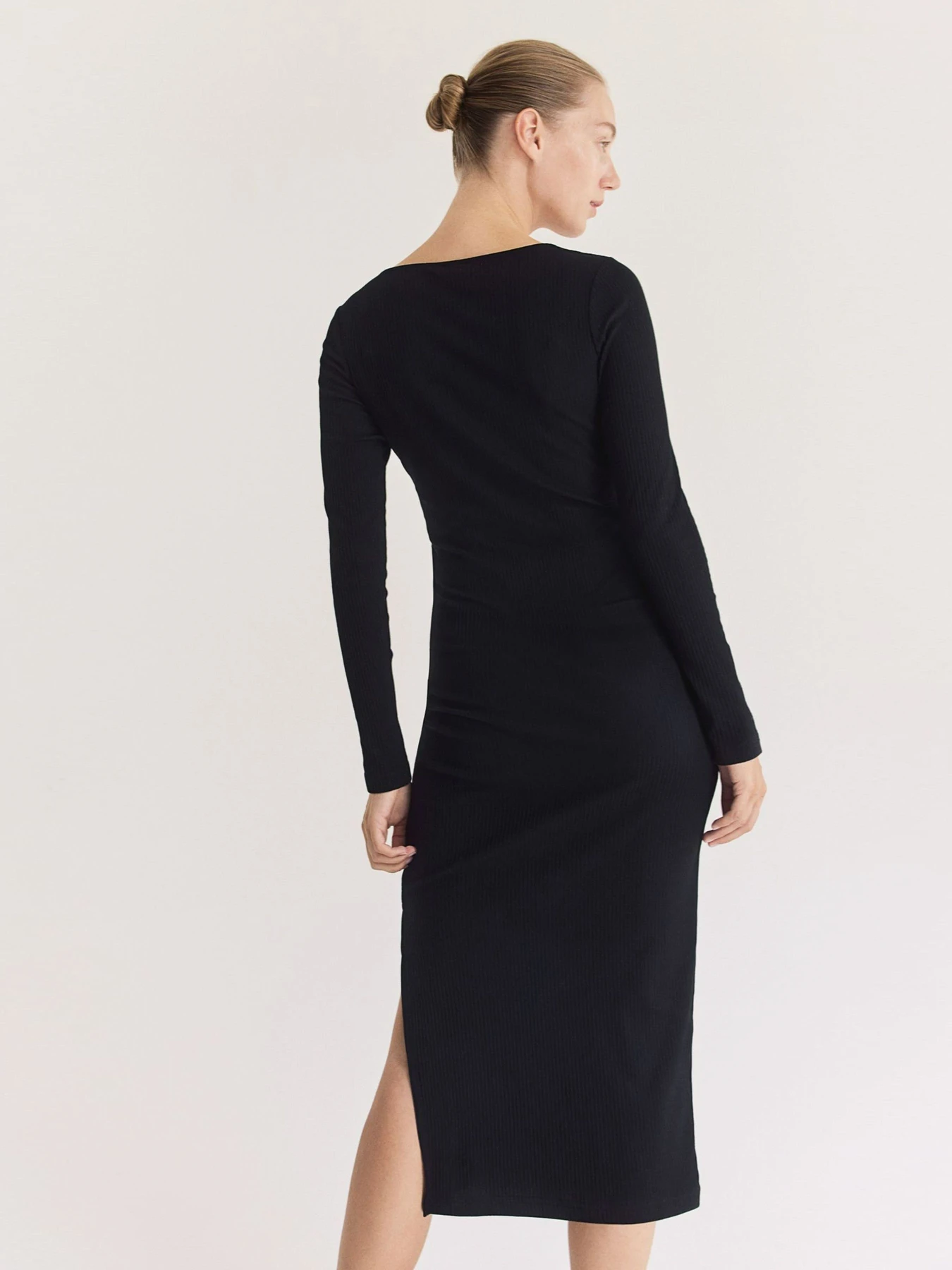 Платья H&M модель 1116340wer_Черный Фото