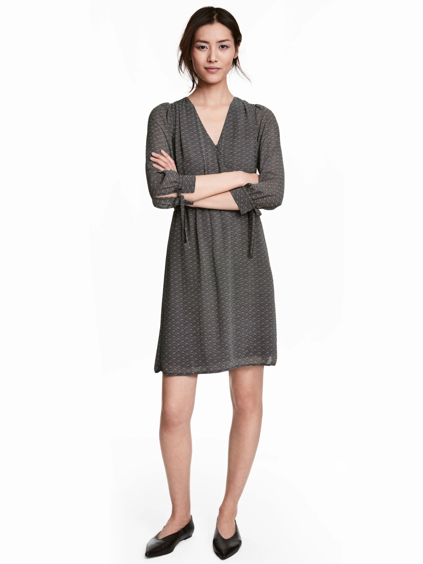 Платья H&M модель 12-4529835_черно-белый узор Фото