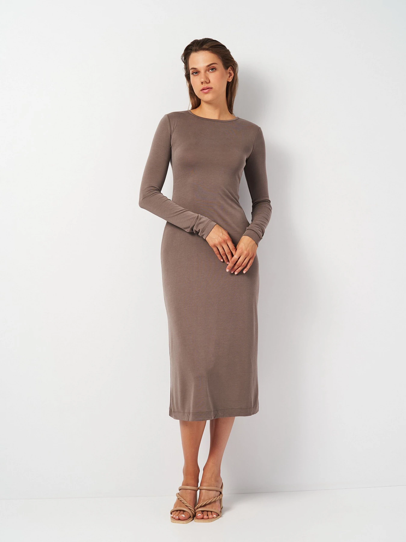 Платья H&M модель 2001006ral_Серо-бежевый Фото