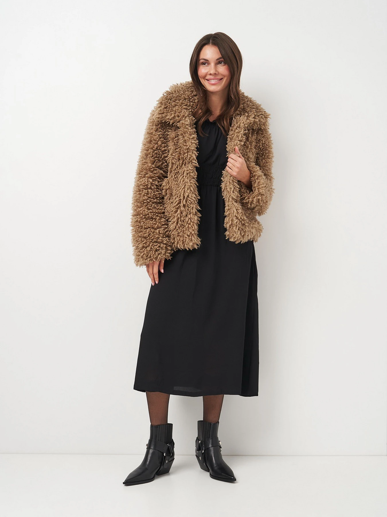 Платья H&M модель 9779423wer_Черный Фото