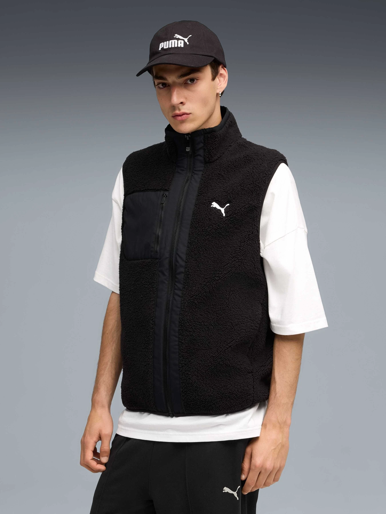 Куртки и дубленки PUMA Reversible Sherpa Vest модель 688372 Куртки и дубленки PUMA Reversible Sherpa Vest модель 688372 Фото