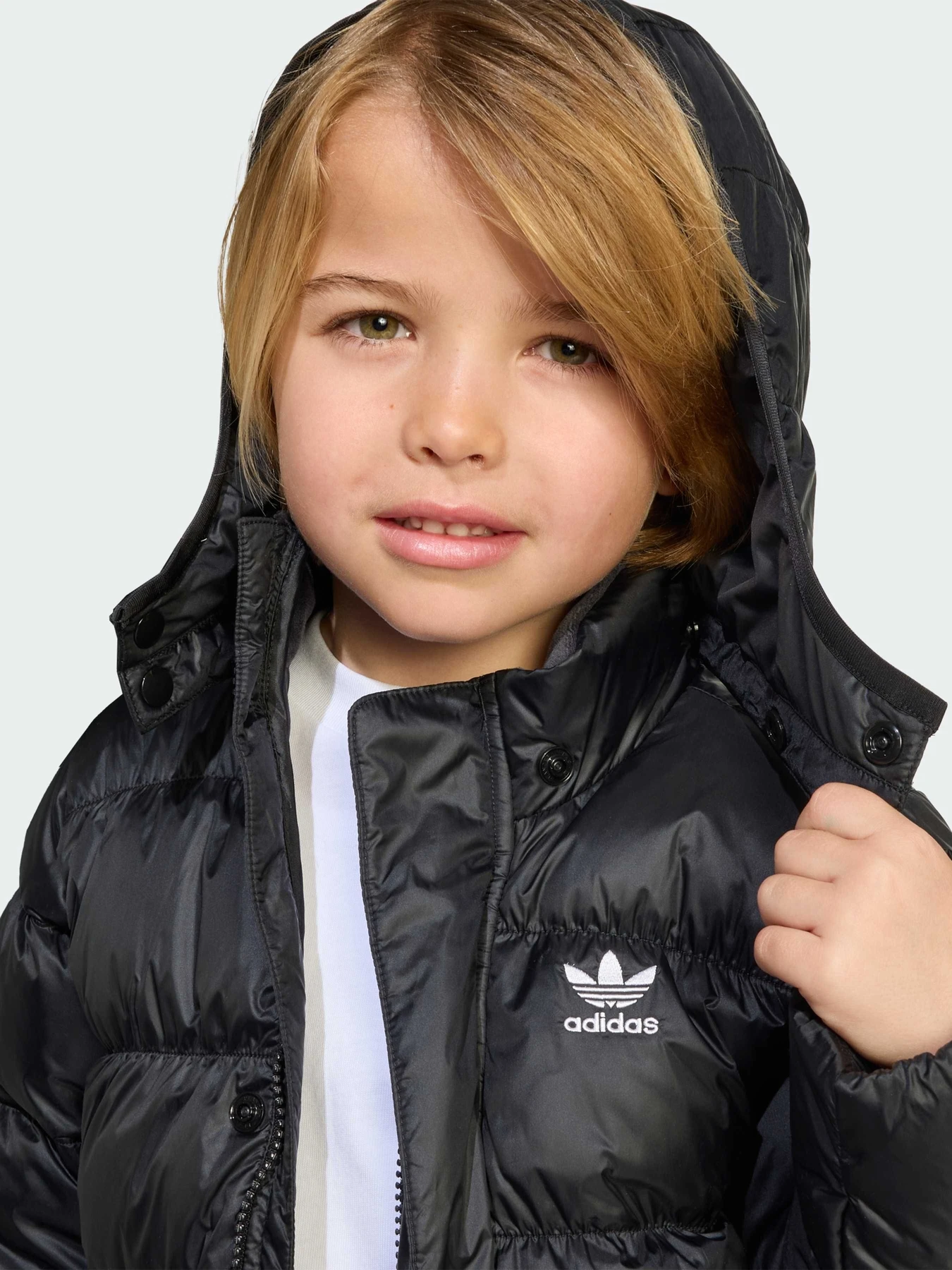 Куртки и дубленки Adidas Adicolor модель JX0550 Куртки и дубленки Adidas Adicolor модель JX0550 Фото