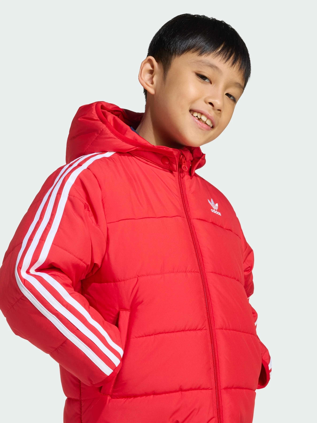 Куртки та дублянки Adidas Adicolor модель JV8550 Куртки та дублянки Adidas Adicolor модель JV8550 Фото