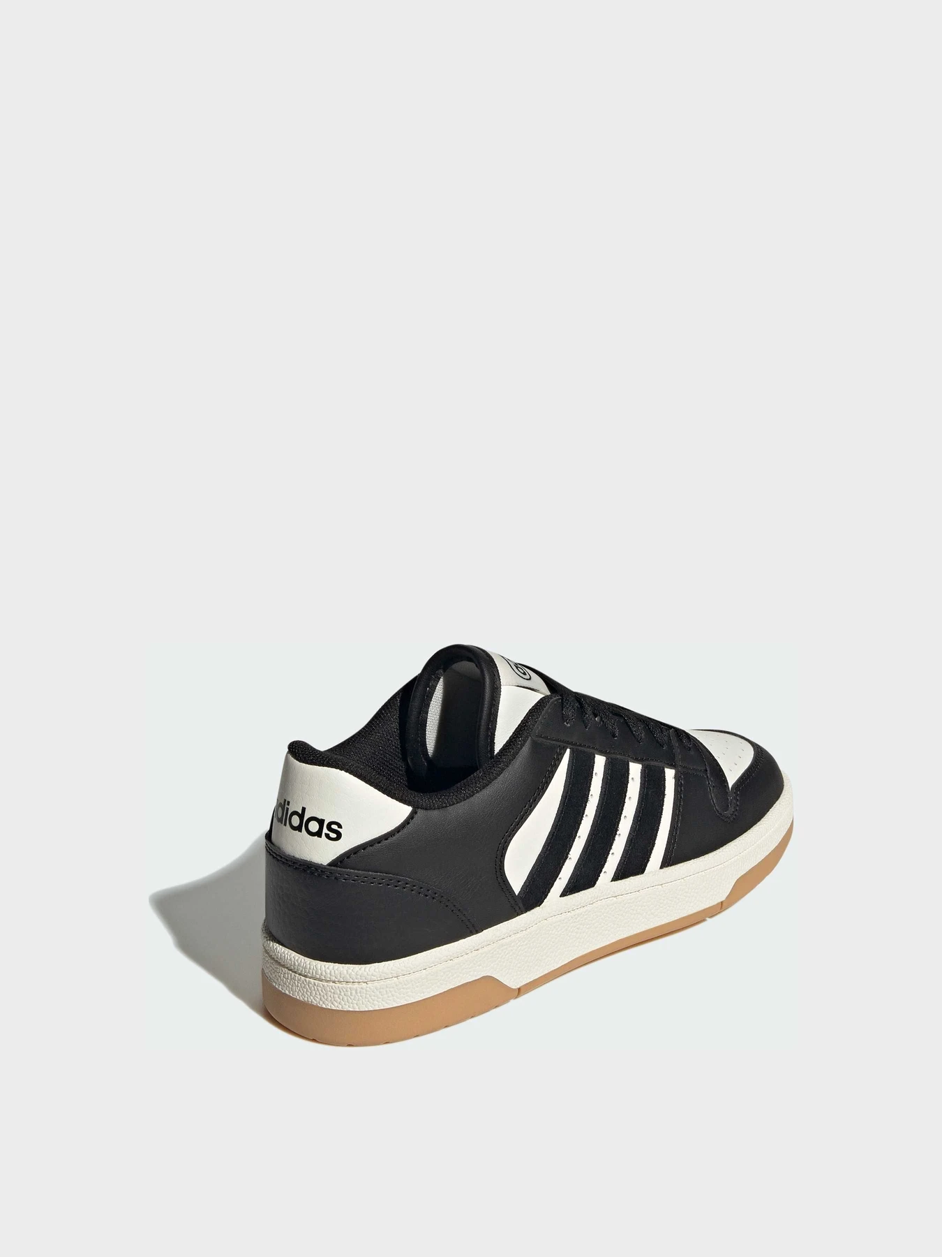 Кроссовки Adidas модель JI4563 Кроссовки Adidas модель JI4563 Фото