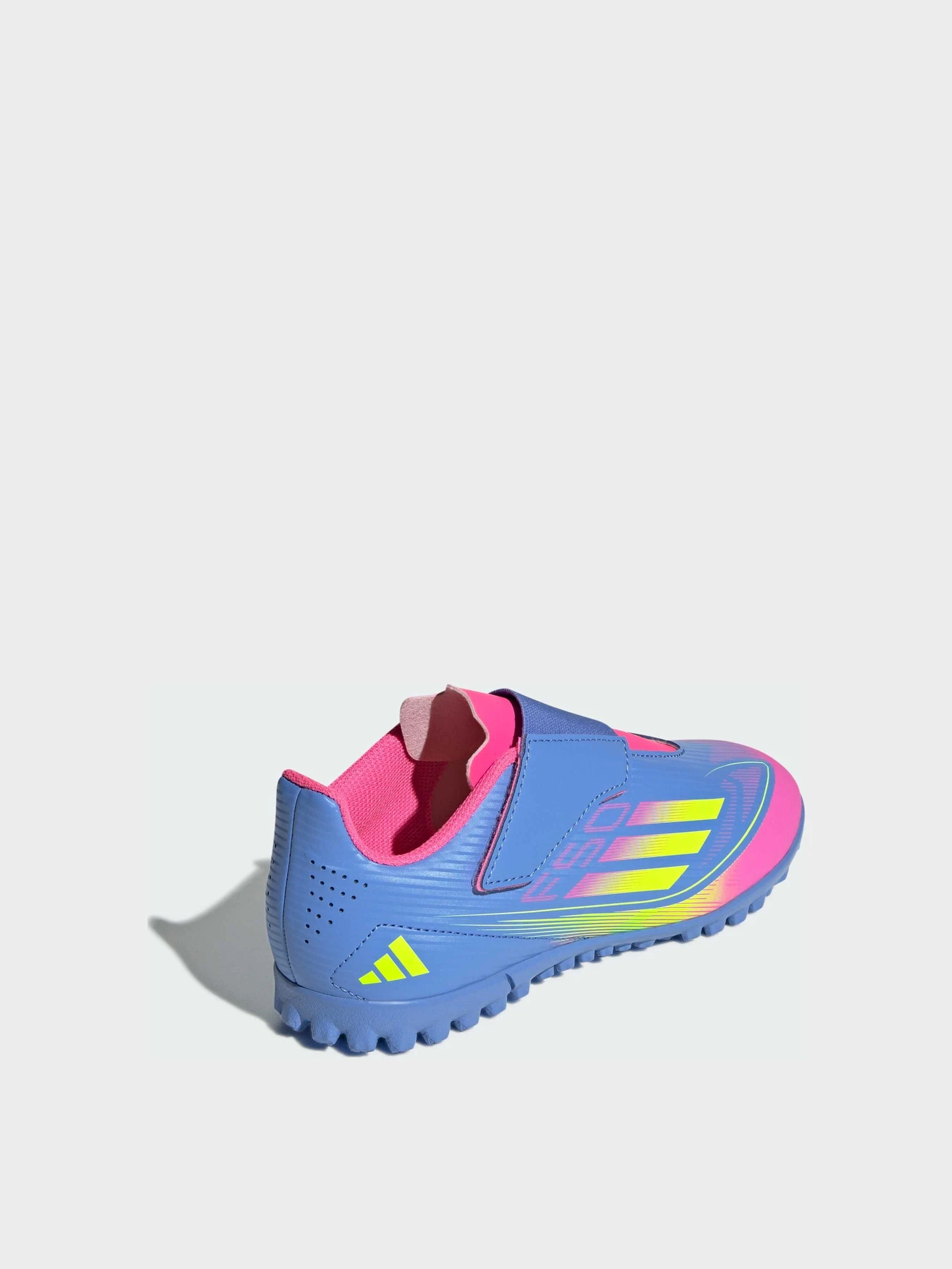 Кроссовки Adidas модель IE3728 Кроссовки Adidas модель IE3728 Фото