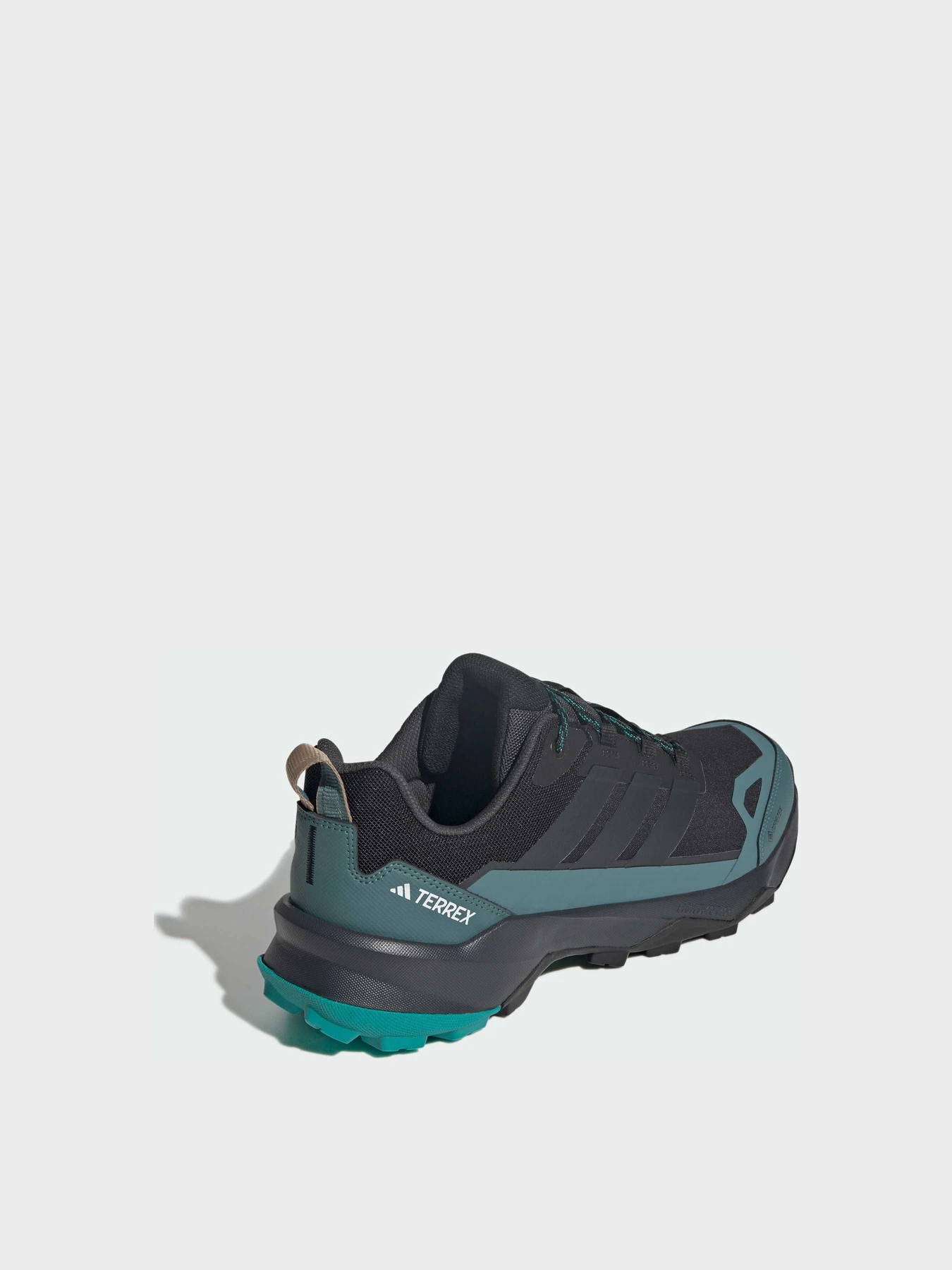 Кроссовки Adidas Terrex модель JQ2209 Кроссовки Adidas Terrex модель JQ2209 Фото