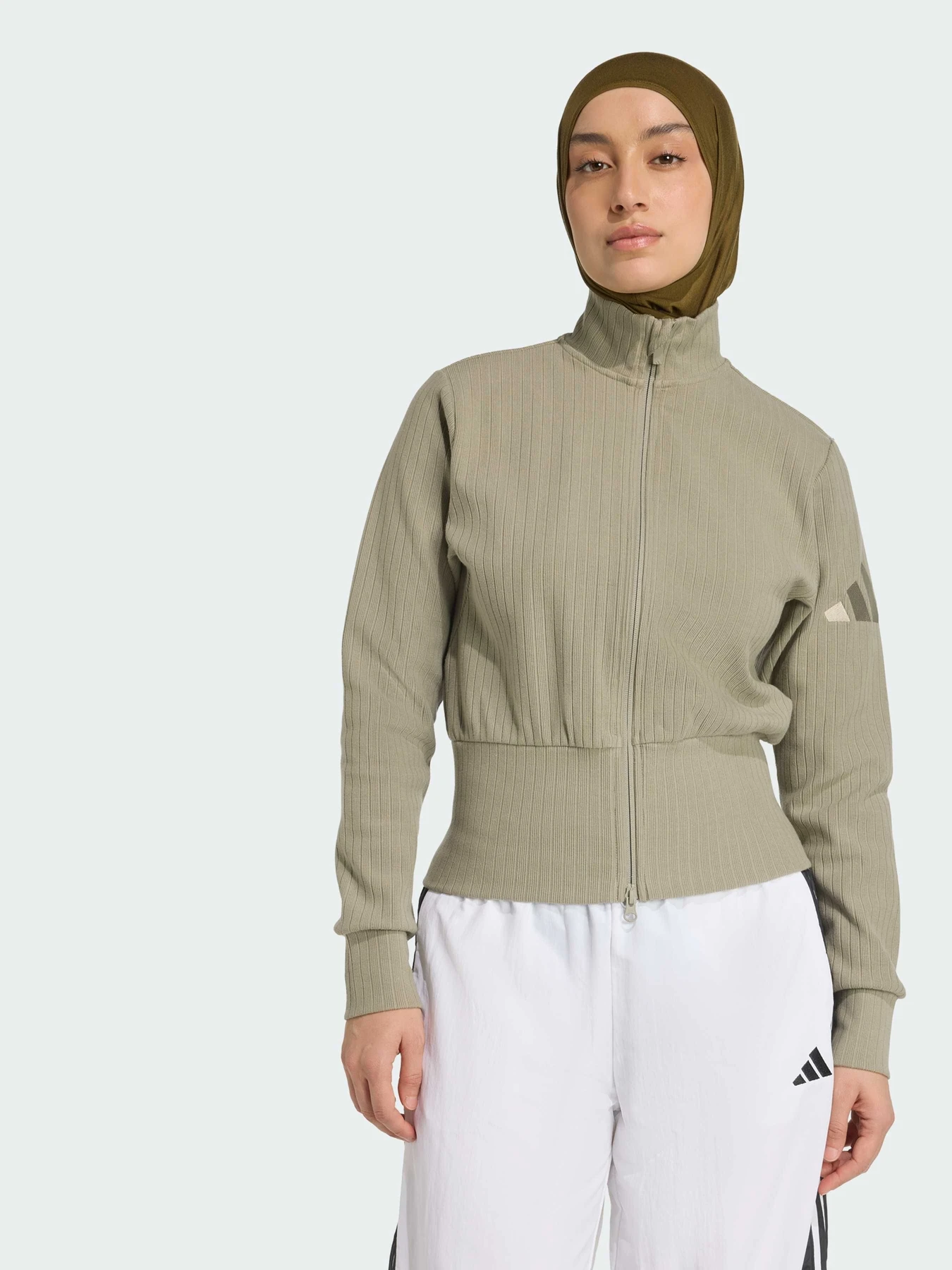 Худи и свитшоты Adidas модель JW7435 Фото