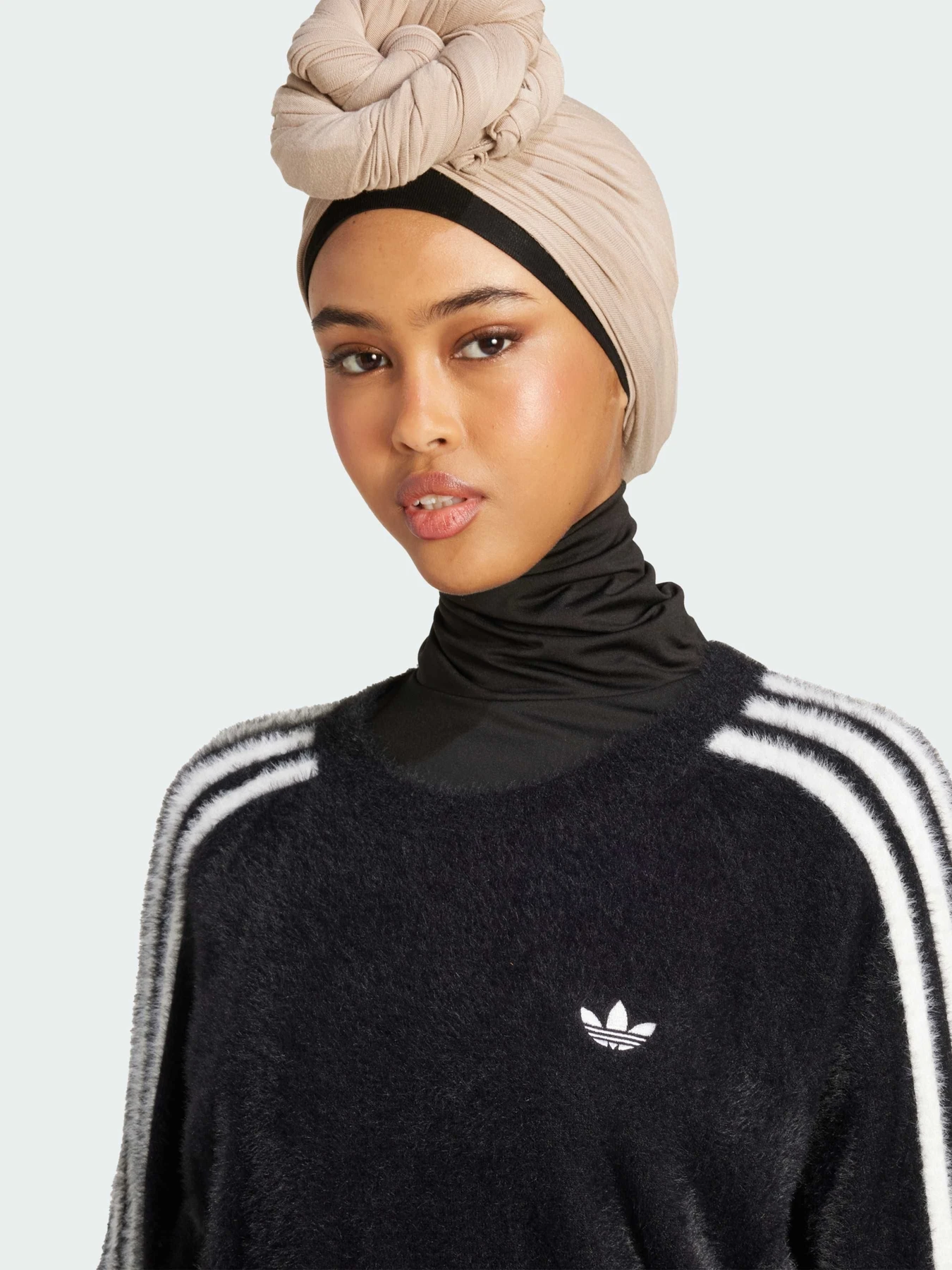 Худі та світшоти Adidas Adicolor модель JX7813 Фото