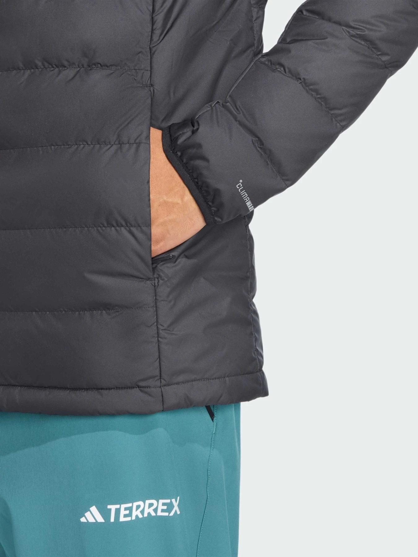 Куртки та дублянки Adidas модель JZ9966 Куртки та дублянки Adidas модель JZ9966 Фото