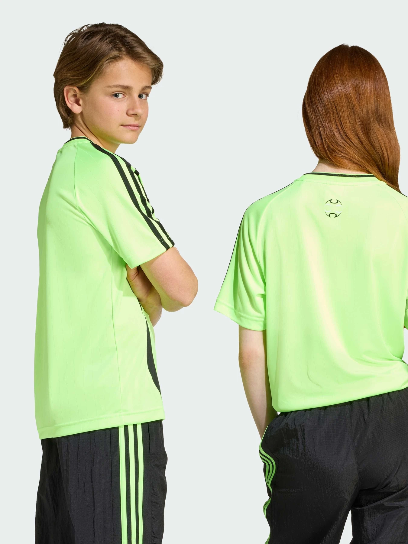 Футболки и поло Adidas Adicolor модель JY6318 Футболки и поло Adidas Adicolor модель JY6318 Фото