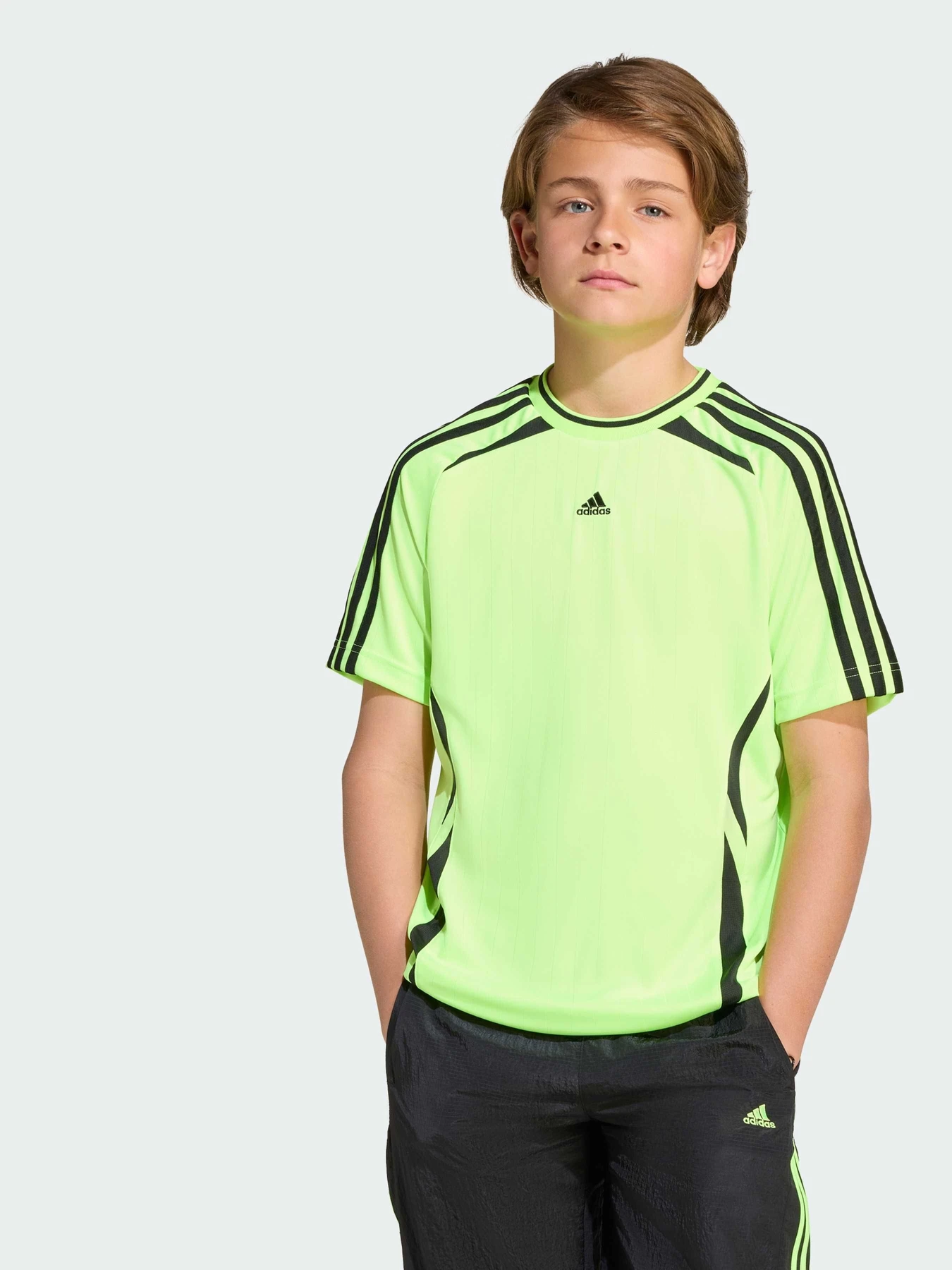 Футболки и поло Adidas Adicolor модель JY6318 Футболки и поло Adidas Adicolor модель JY6318 Фото