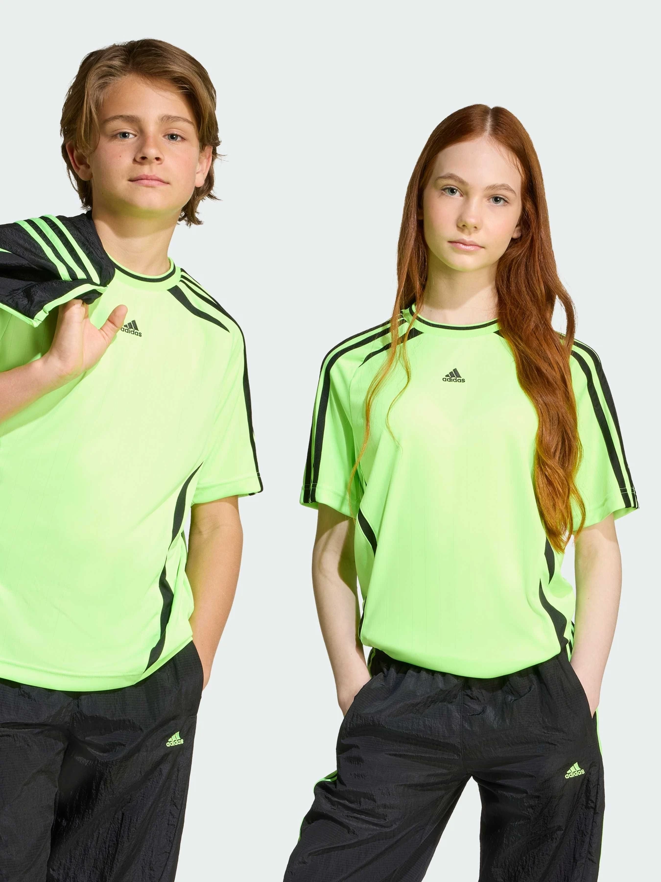Футболки и поло Adidas Adicolor модель JY6318 Футболки и поло Adidas Adicolor модель JY6318 Фото