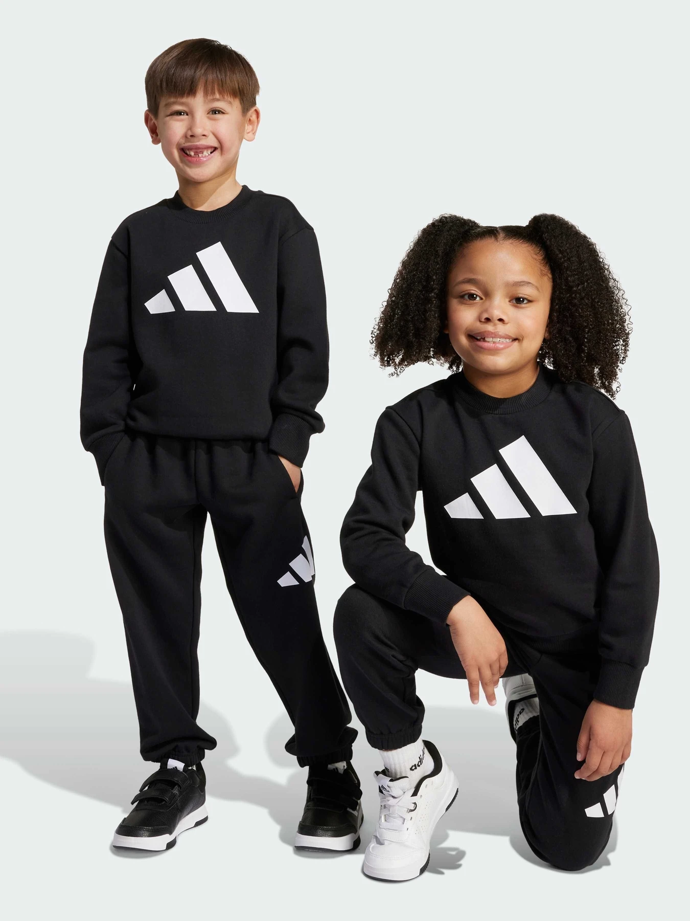 Костюмы Adidas модель JW2438 Костюмы Adidas модель JW2438 Фото