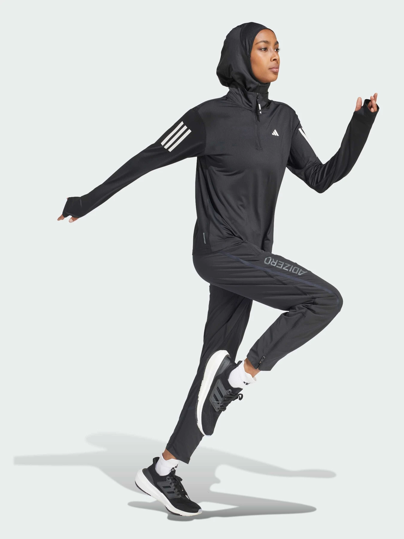 Худи и свитшоты Adidas модель IK7440 Фото