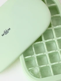 Форма для льоду з кришкою на 28 секцій MBM HOME модель KP-64 GREEN Фото