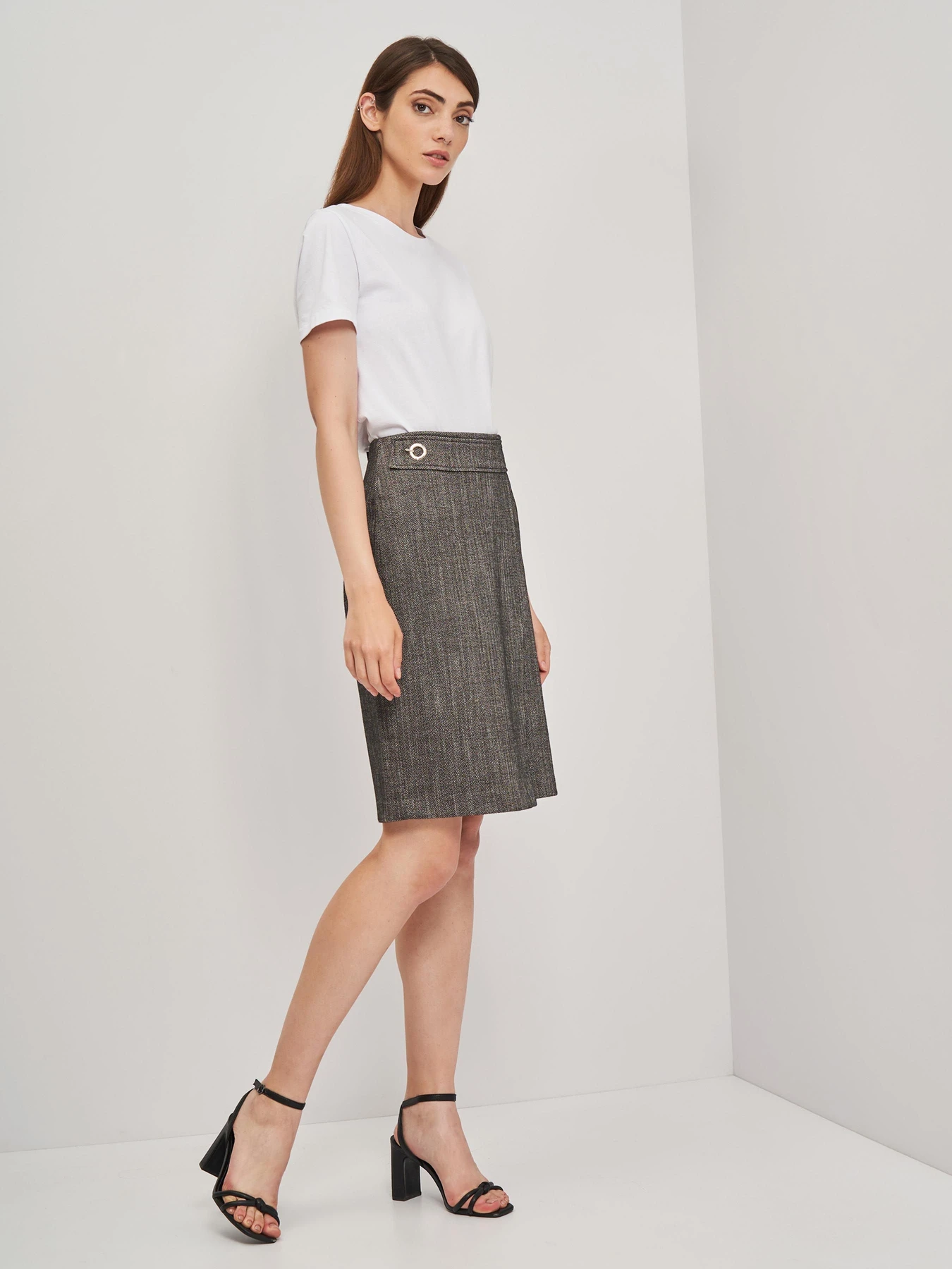 Юбки H&M модель 7784760sm_черно-белый узор Фото