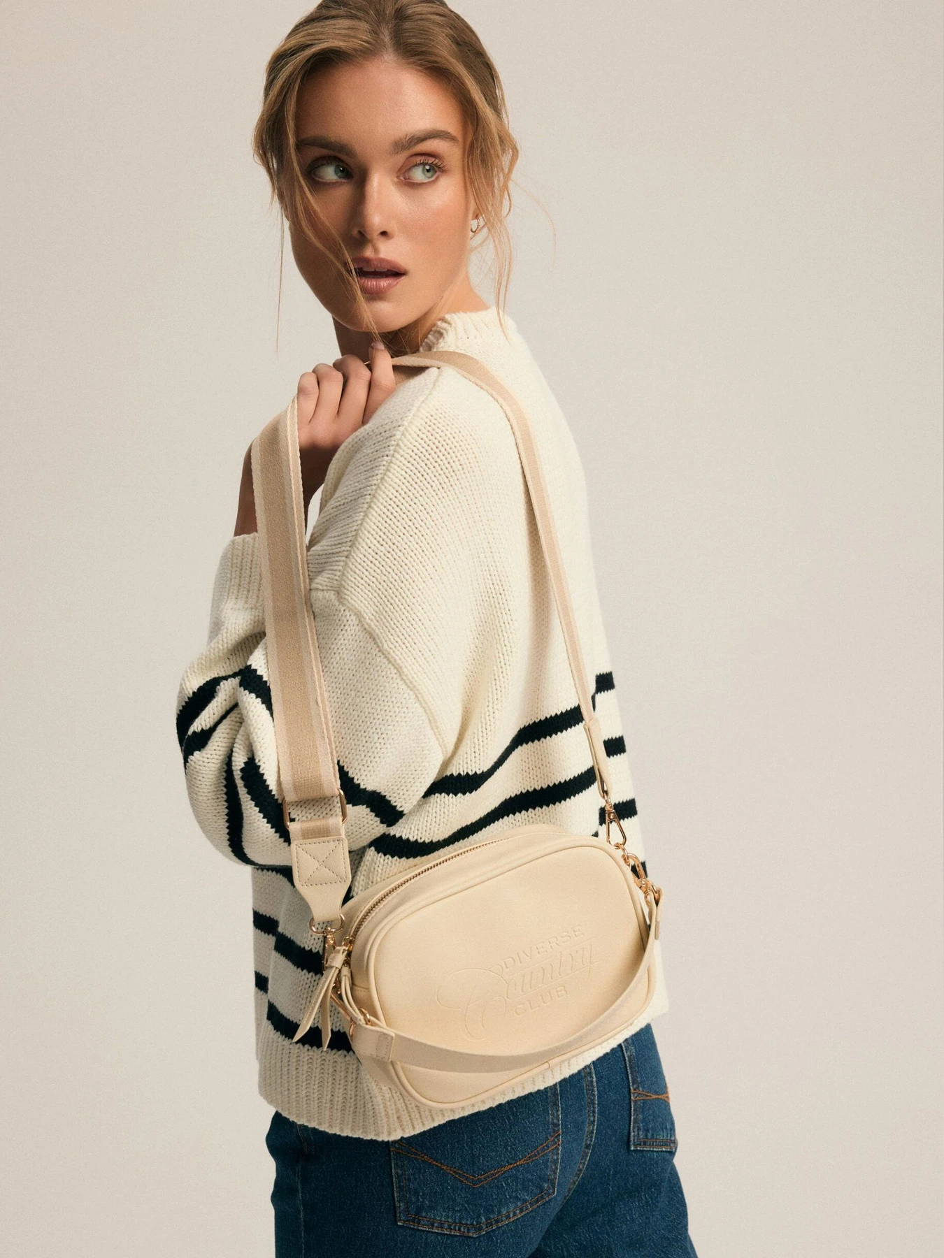 Сумки DIVERSE Dotea S модель 10047442 Сумки DIVERSE Dotea S модель 10047442 Фото