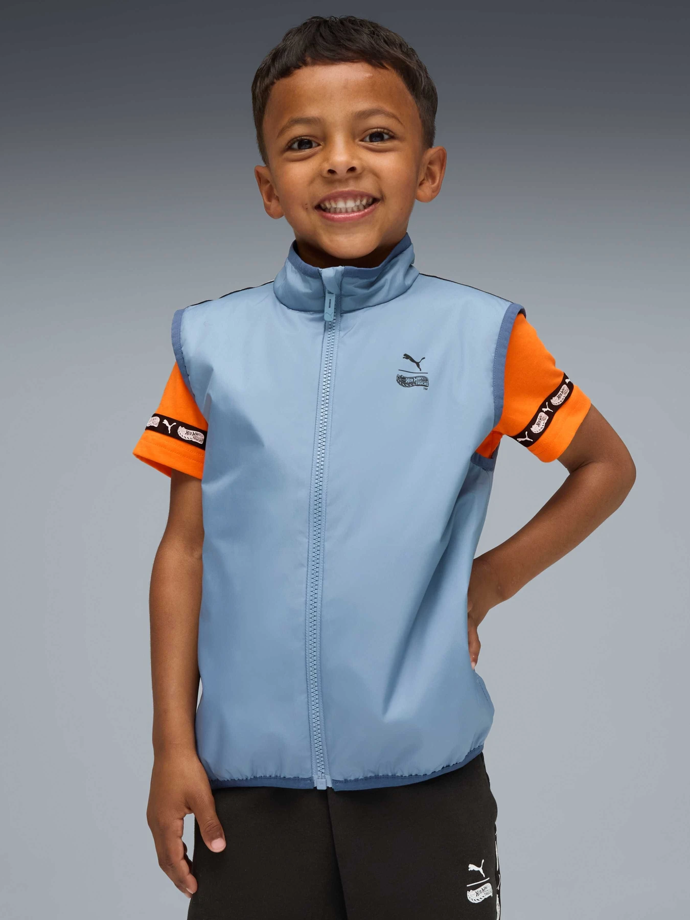 Куртки и дубленки PUMA x Hot Wheels Vest модель 632398 Куртки и дубленки PUMA x Hot Wheels Vest модель 632398 Фото