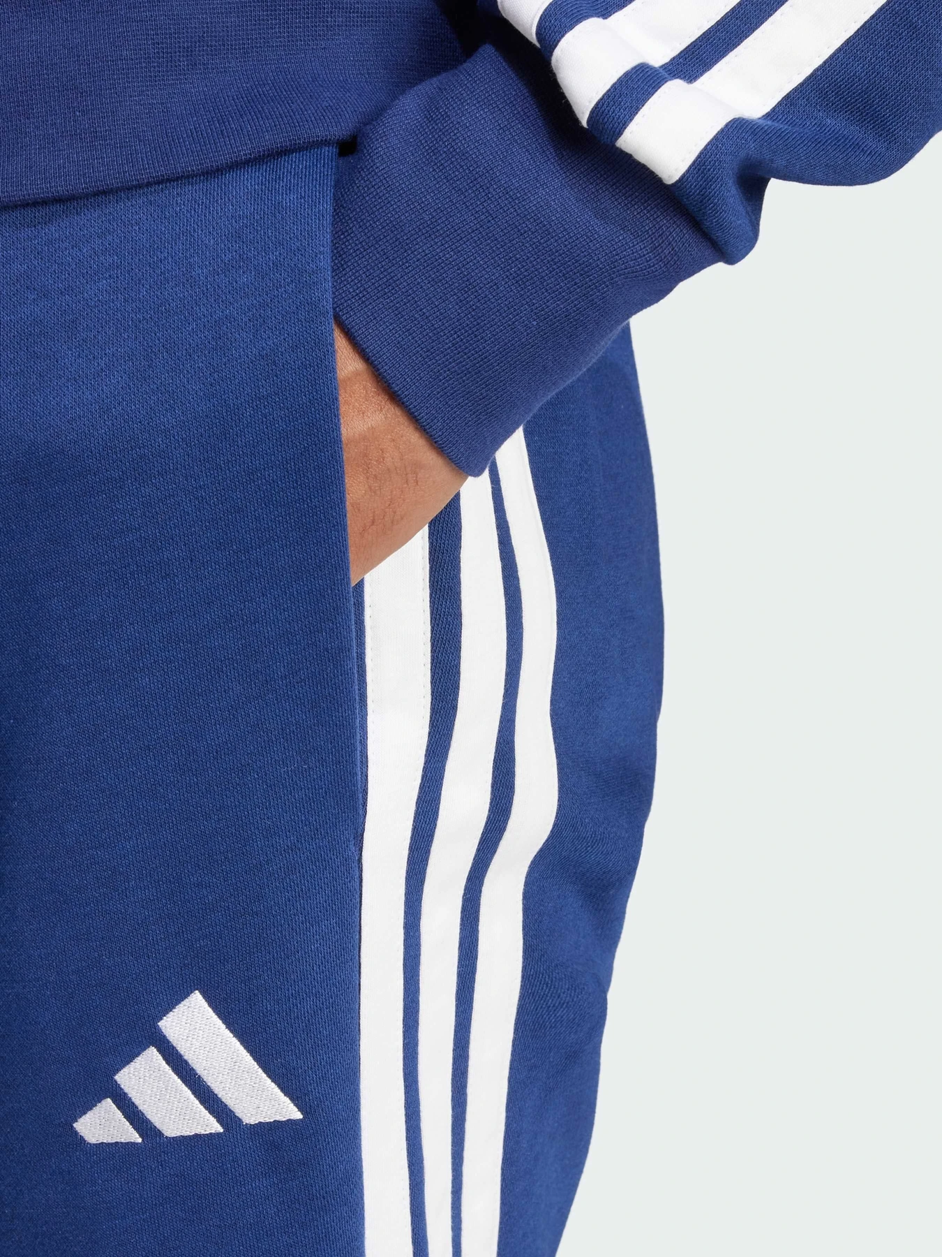 Брюки Adidas 3 Stripes модель JD1859 Брюки Adidas 3 Stripes модель JD1859 Фото