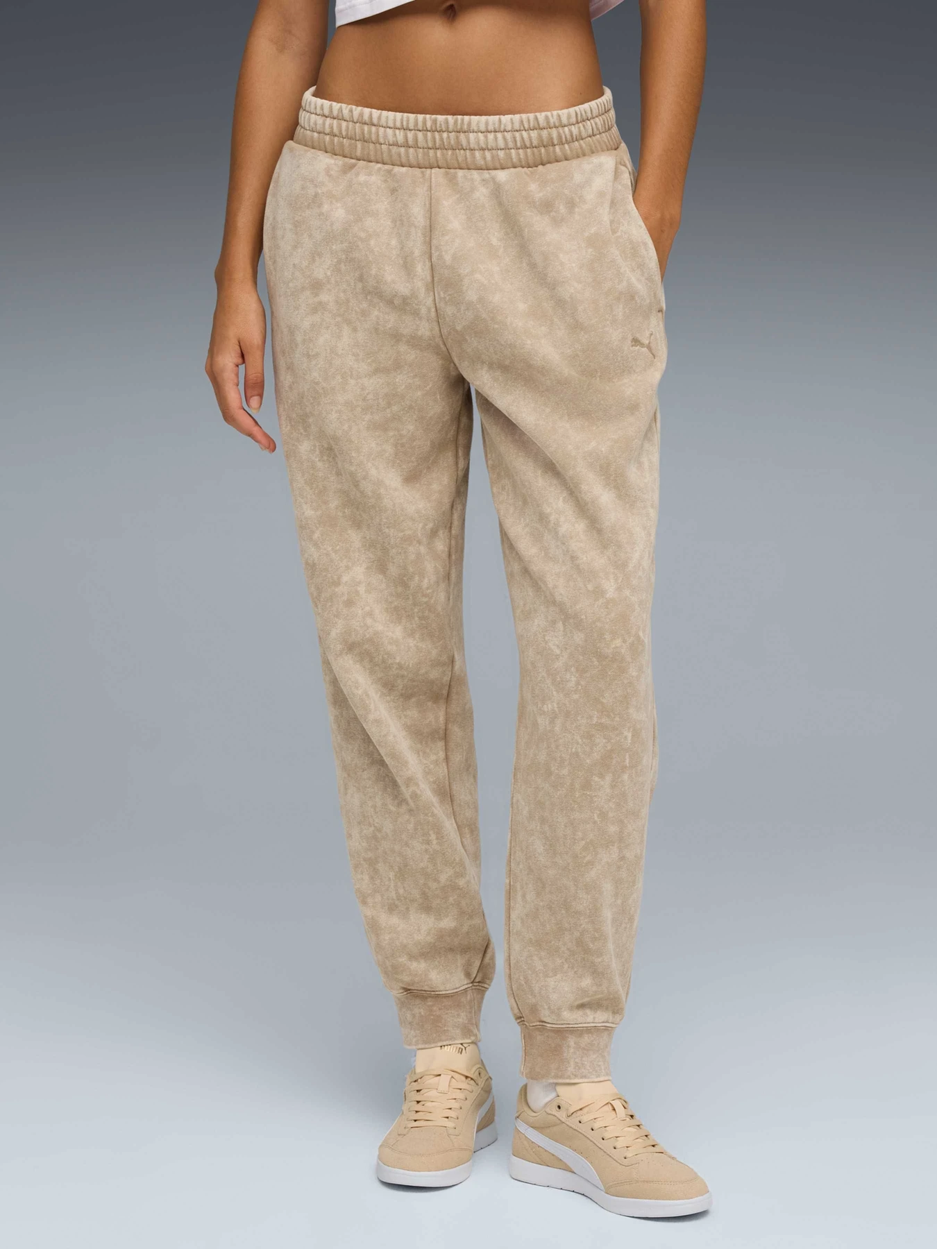 Брюки PUMA Ess Elevated Wash Sweatpants модель 688104 Фото