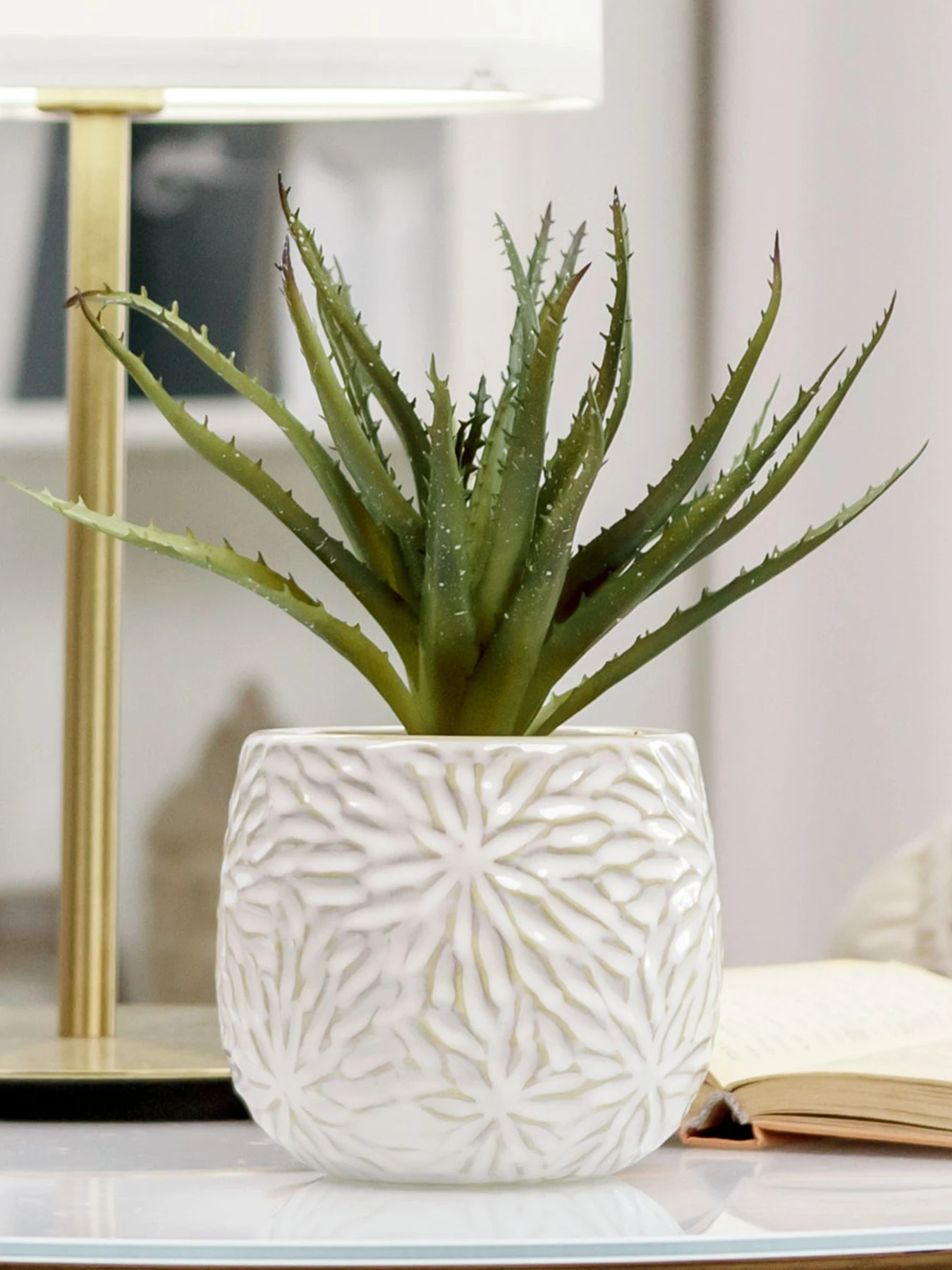 Искусственное растение в горшке MBM HOME модель DH-FLOWERS-13 GREEN/BEIGE Искусственное растение в горшке MBM HOME модель DH-FLOWERS-13 GREEN/BEIGE Фото