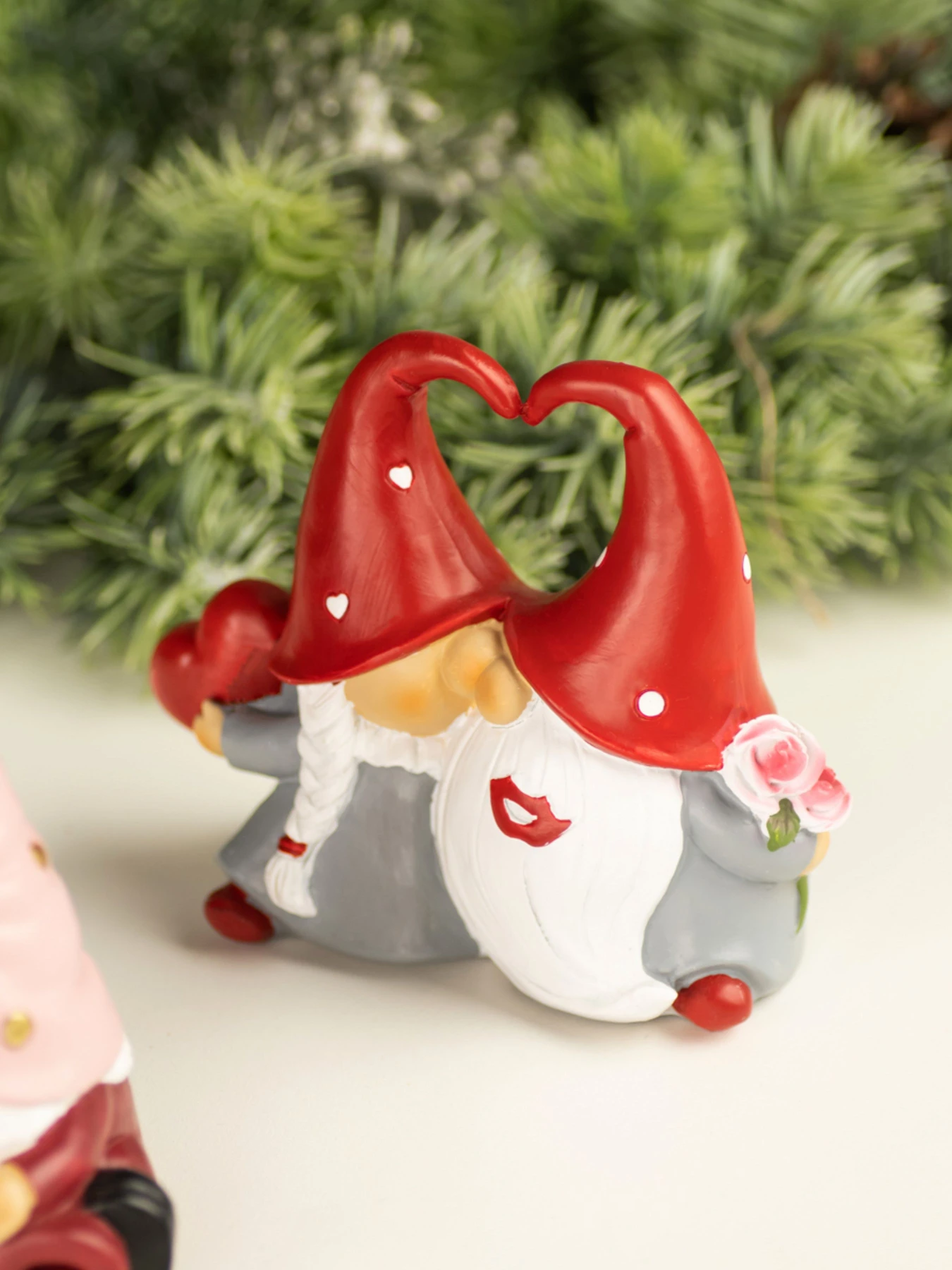 Статуэтка "Гномы с сердцем" MBM HOME модель DH-ST-18 COLOR Статуэтка "Гномы с сердцем" MBM HOME модель DH-ST-18 COLOR Фото