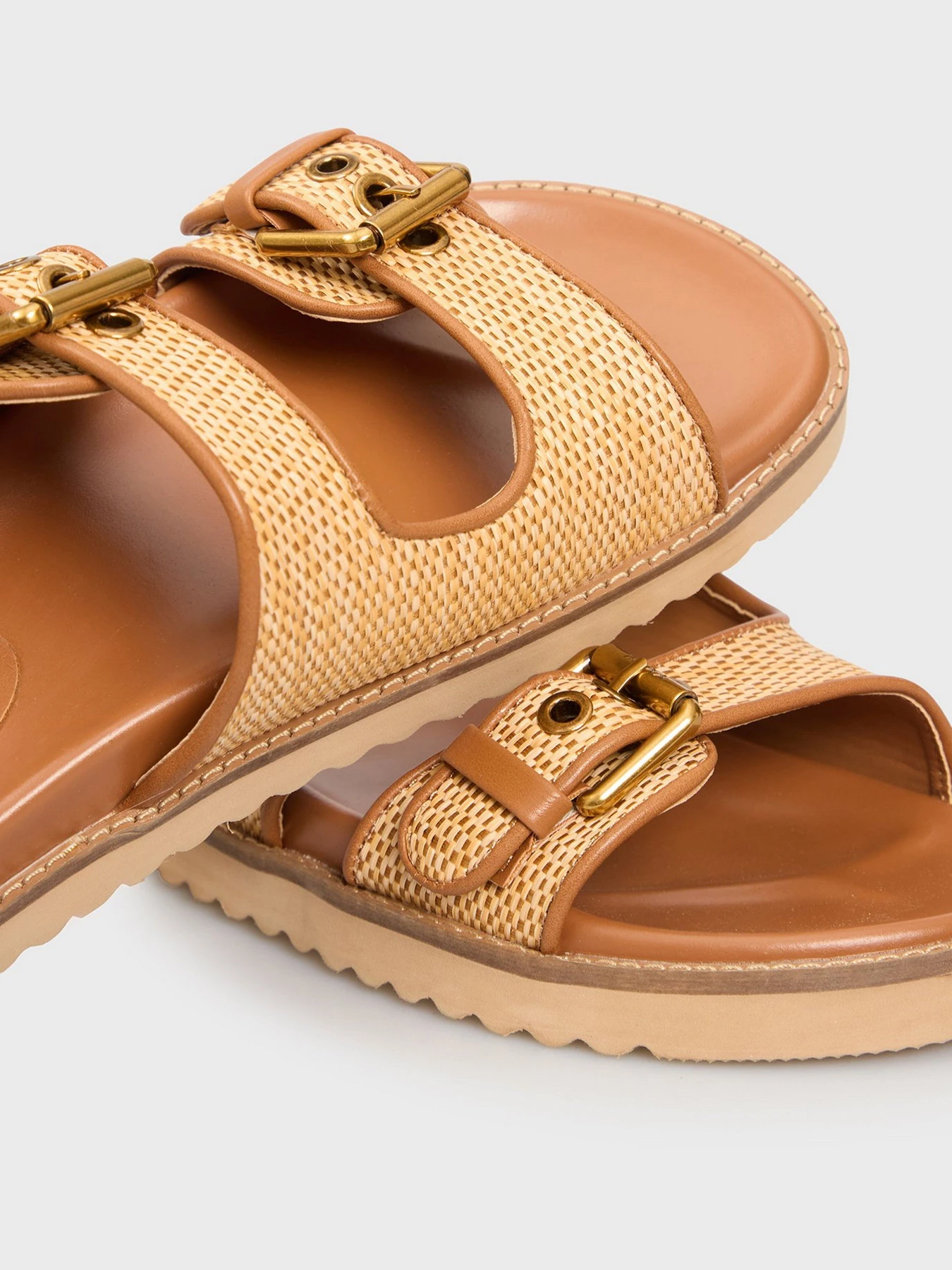 Шлёпанцы MEXX модель MI001601051W Шлёпанцы MEXX модель MI001601051W Фото