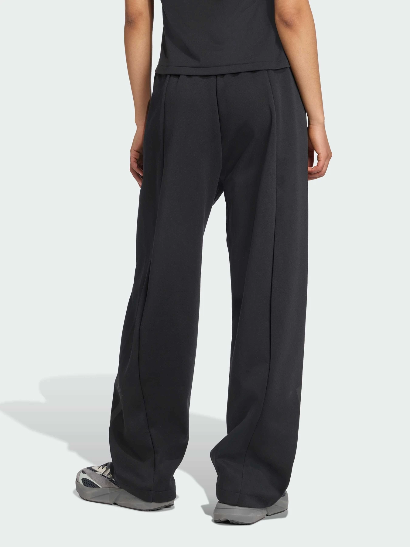 Штани Adidas ZNE модель JW7773 Штани Adidas ZNE модель JW7773 Фото