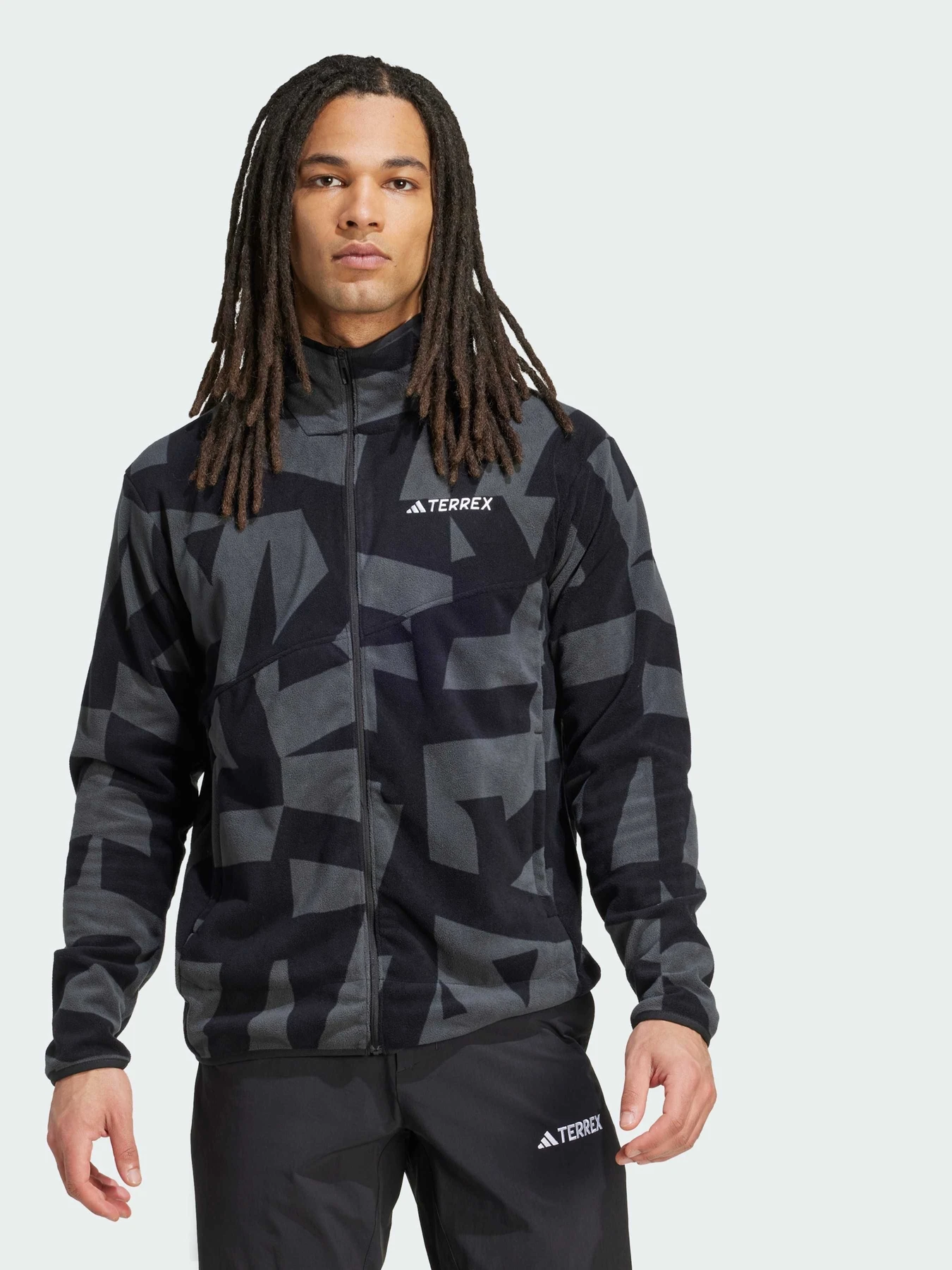 Куртки и дубленки Adidas модель JY4814 Куртки и дубленки Adidas модель JY4814 Фото